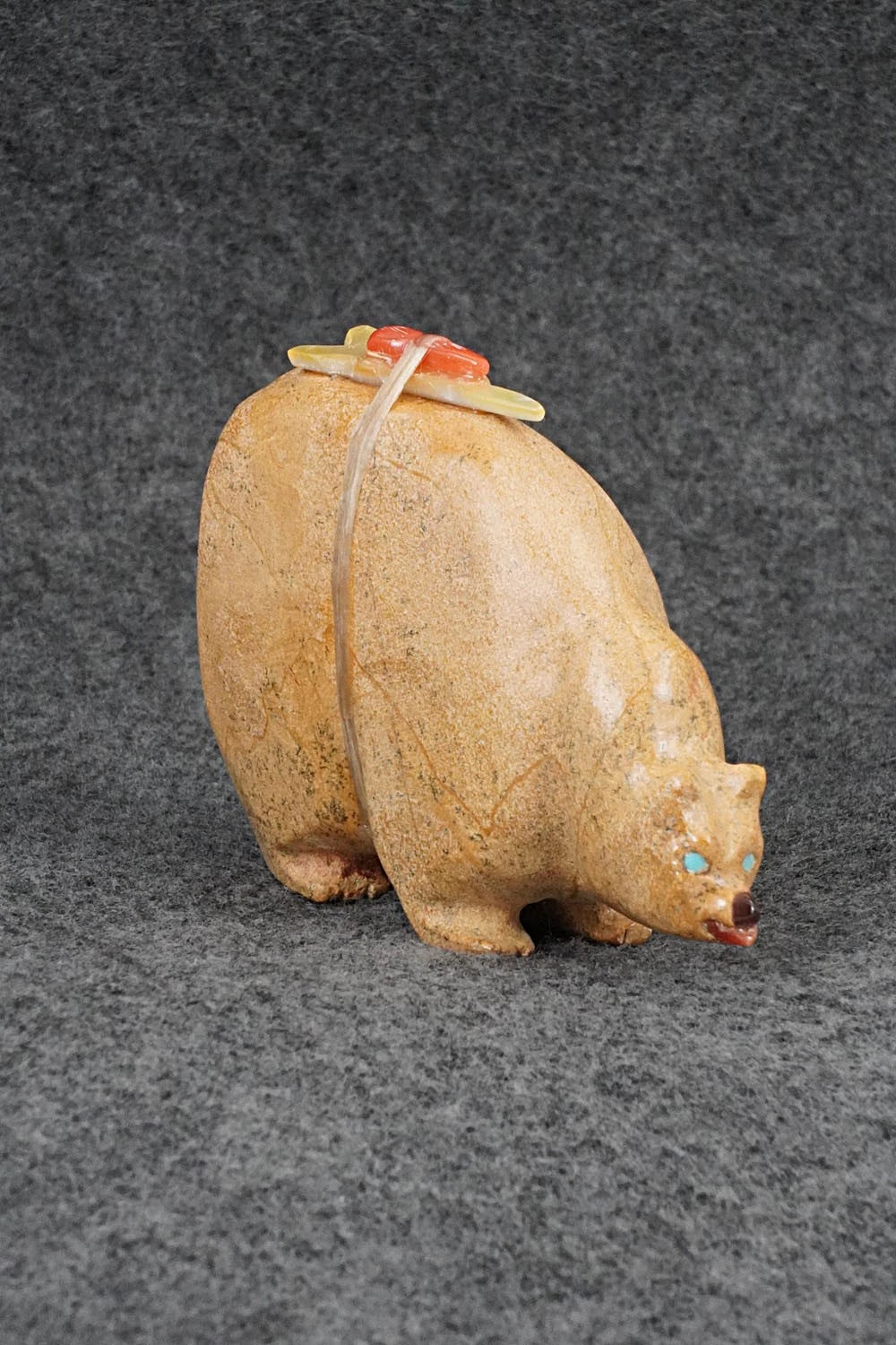 Bear Zuni Fetish Carving - Freddie Leekya