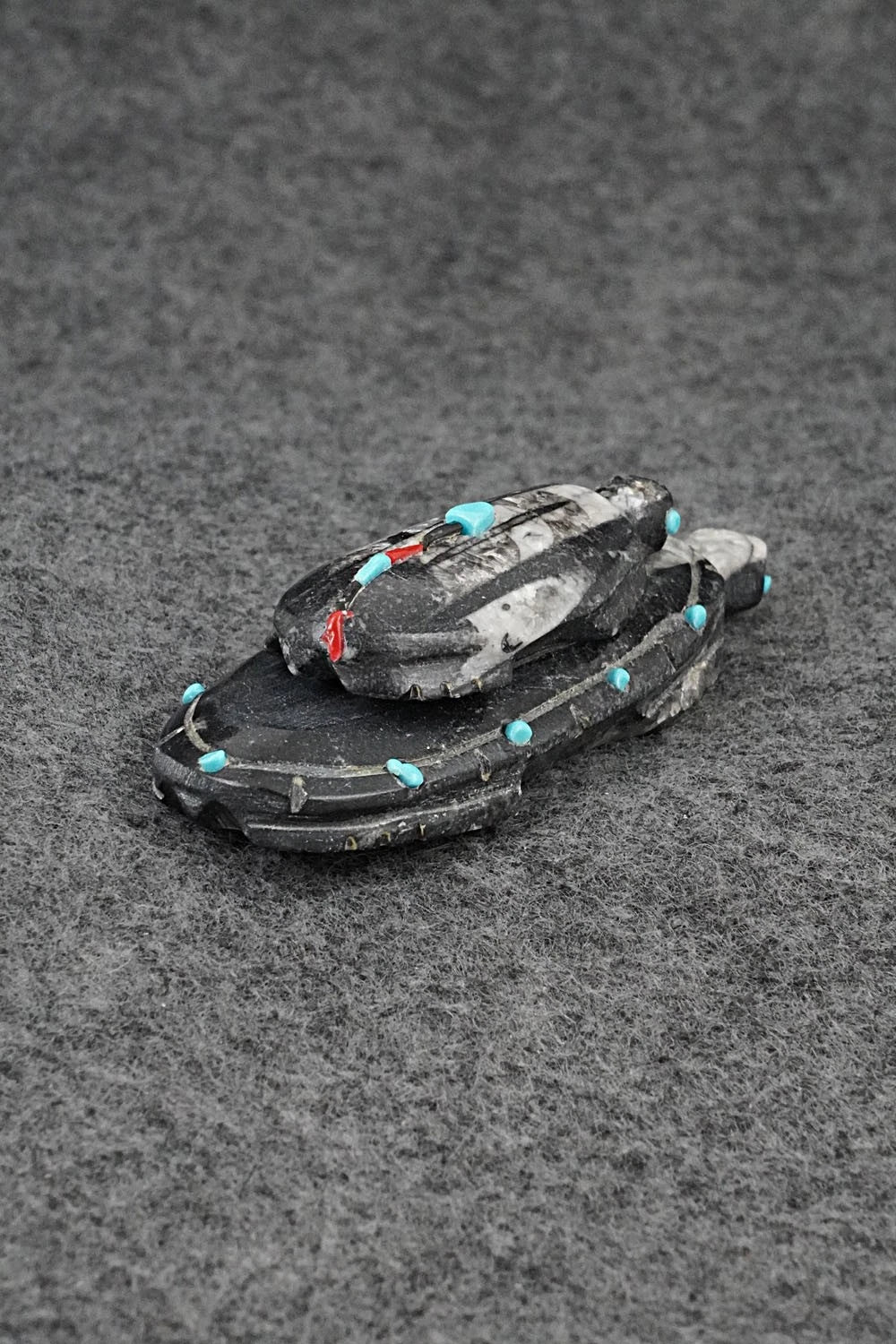 Turtles Zuni Fetish Carving - Danette Laate