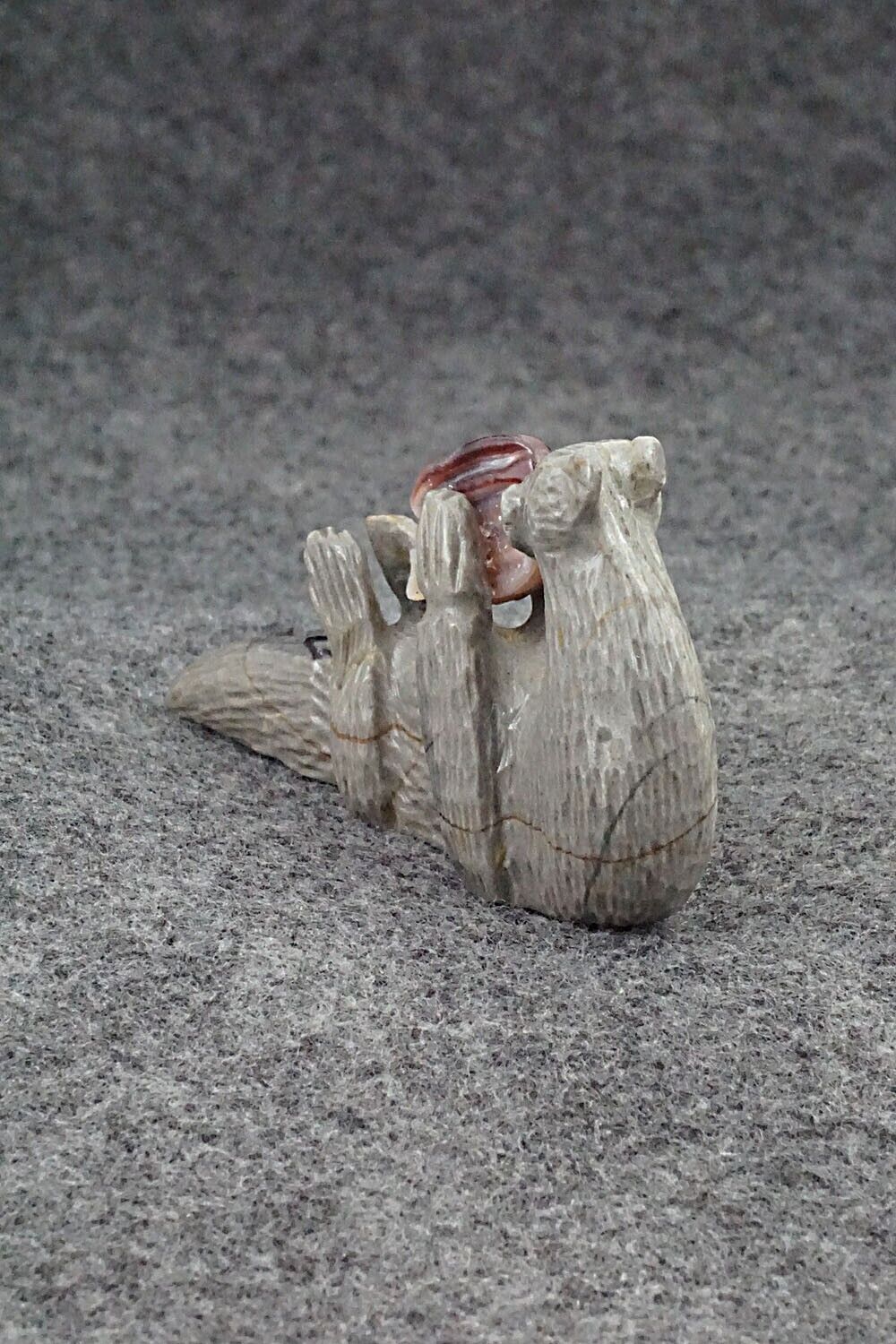 Otter with Fish Zuni Fetish Carving - Wilfred Cheama