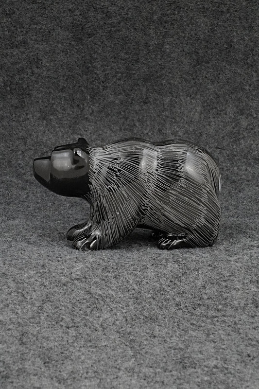 Bear Zuni Fetish Carving - Nelson Yatsattie