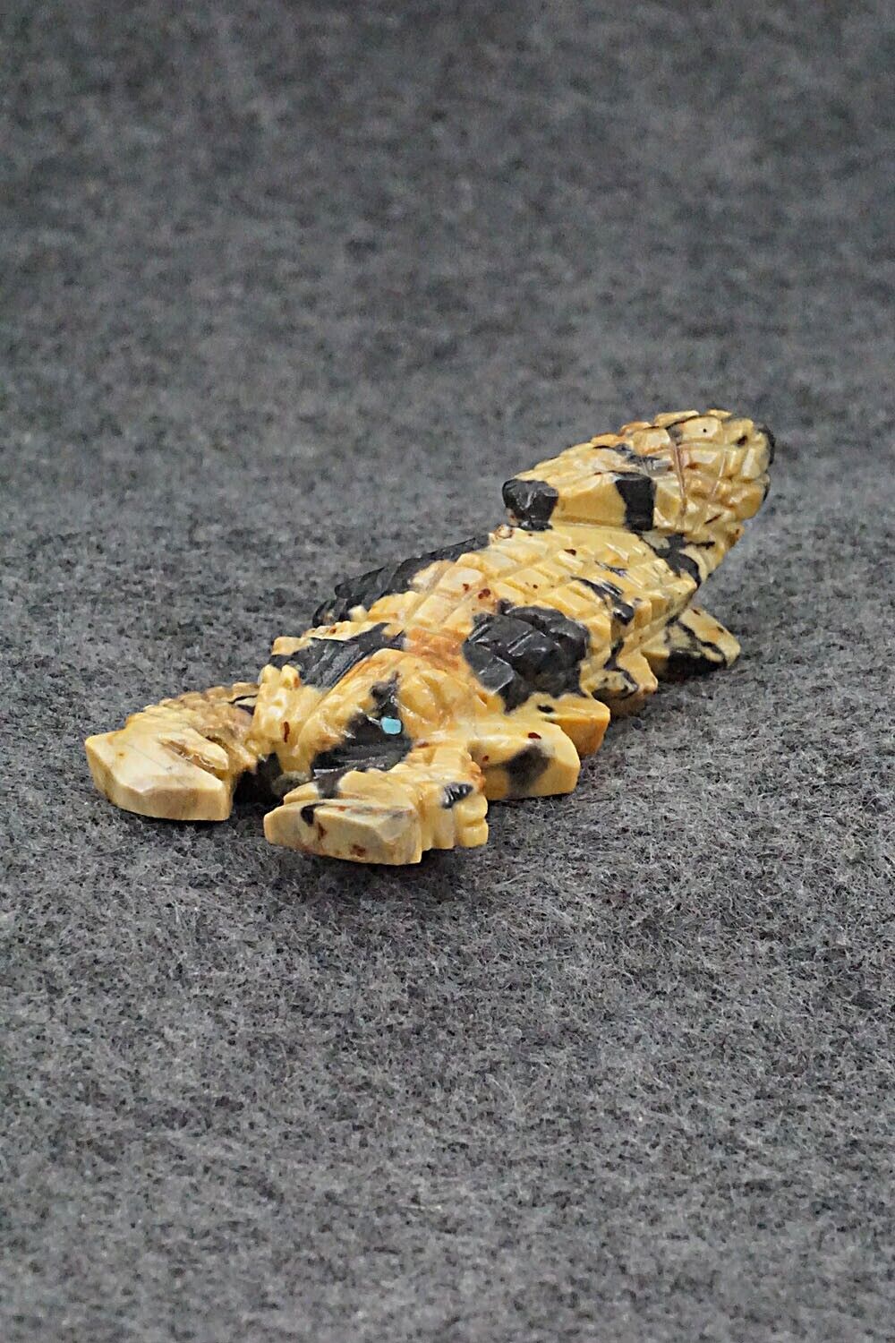 Scorpion Zuni Fetish Carving - Tony Mackel
