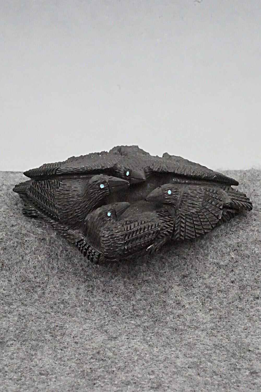 Crows Zuni Fetish Carving - Destry Siutza