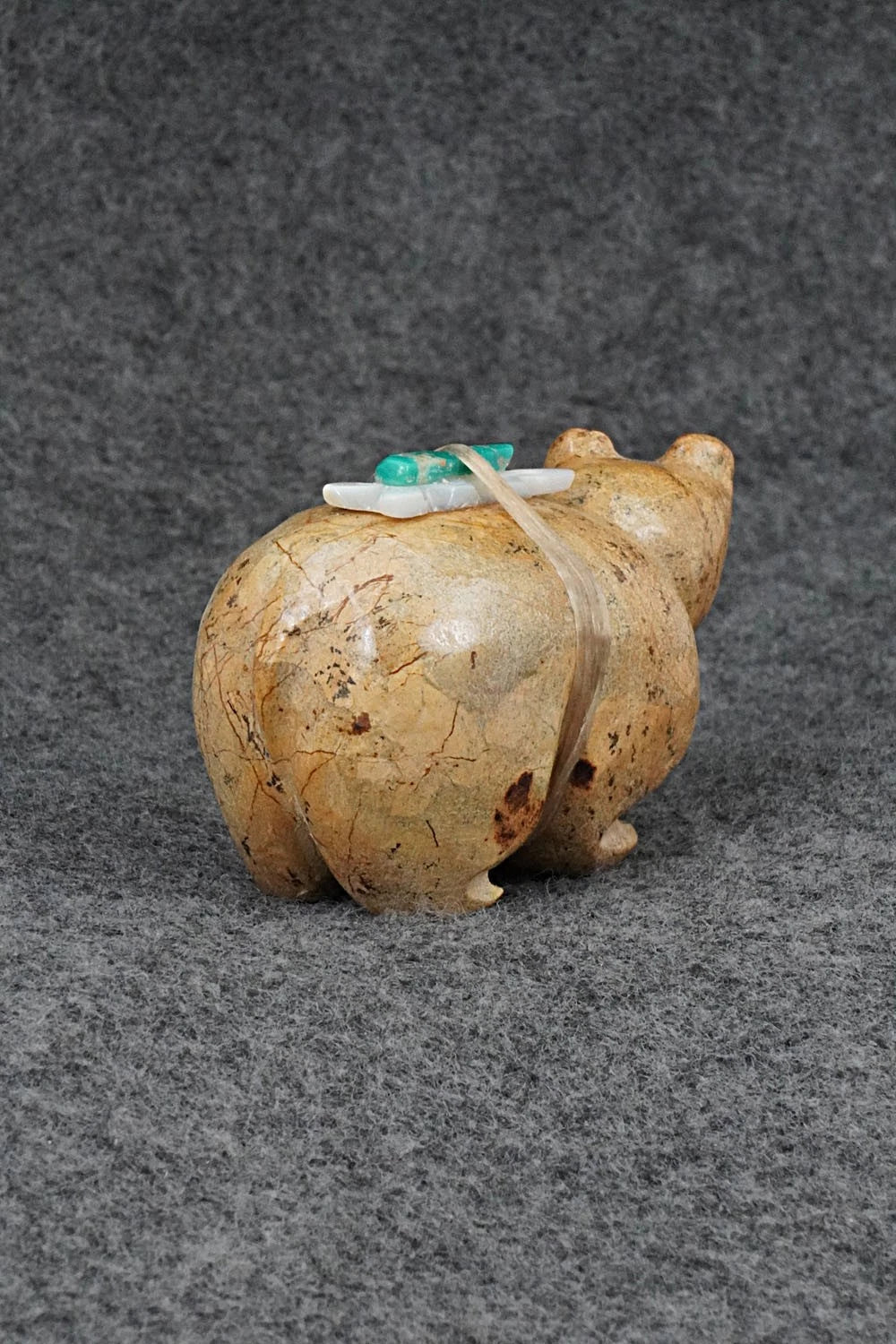 Bear Zuni Fetish Carving - Freddie Leekya