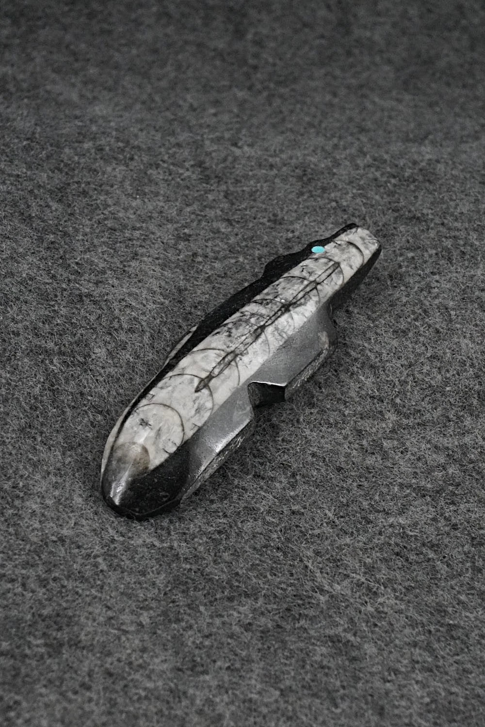 Bear Zuni Fetish Carving - Bernard Laiwakete