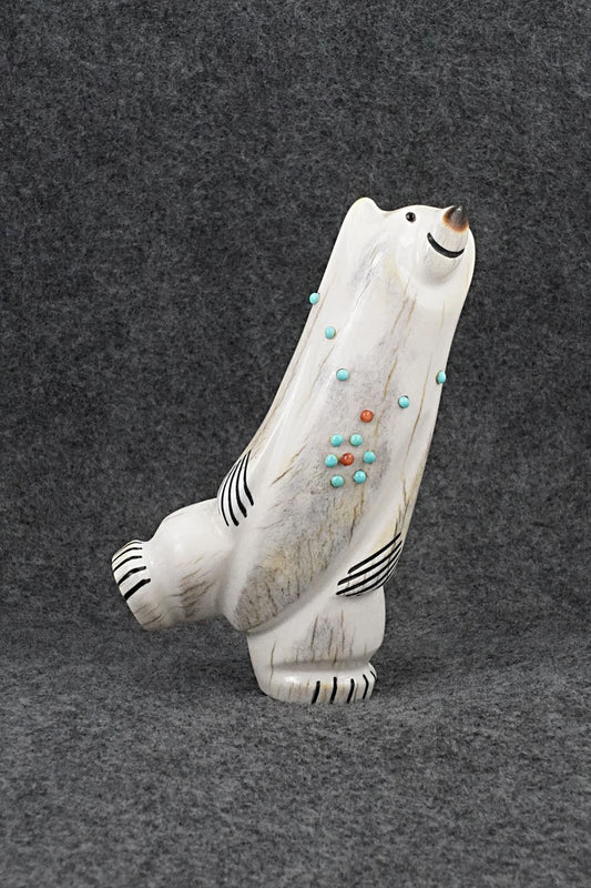 Bear Zuni Fetish Carving - Claudia Peina