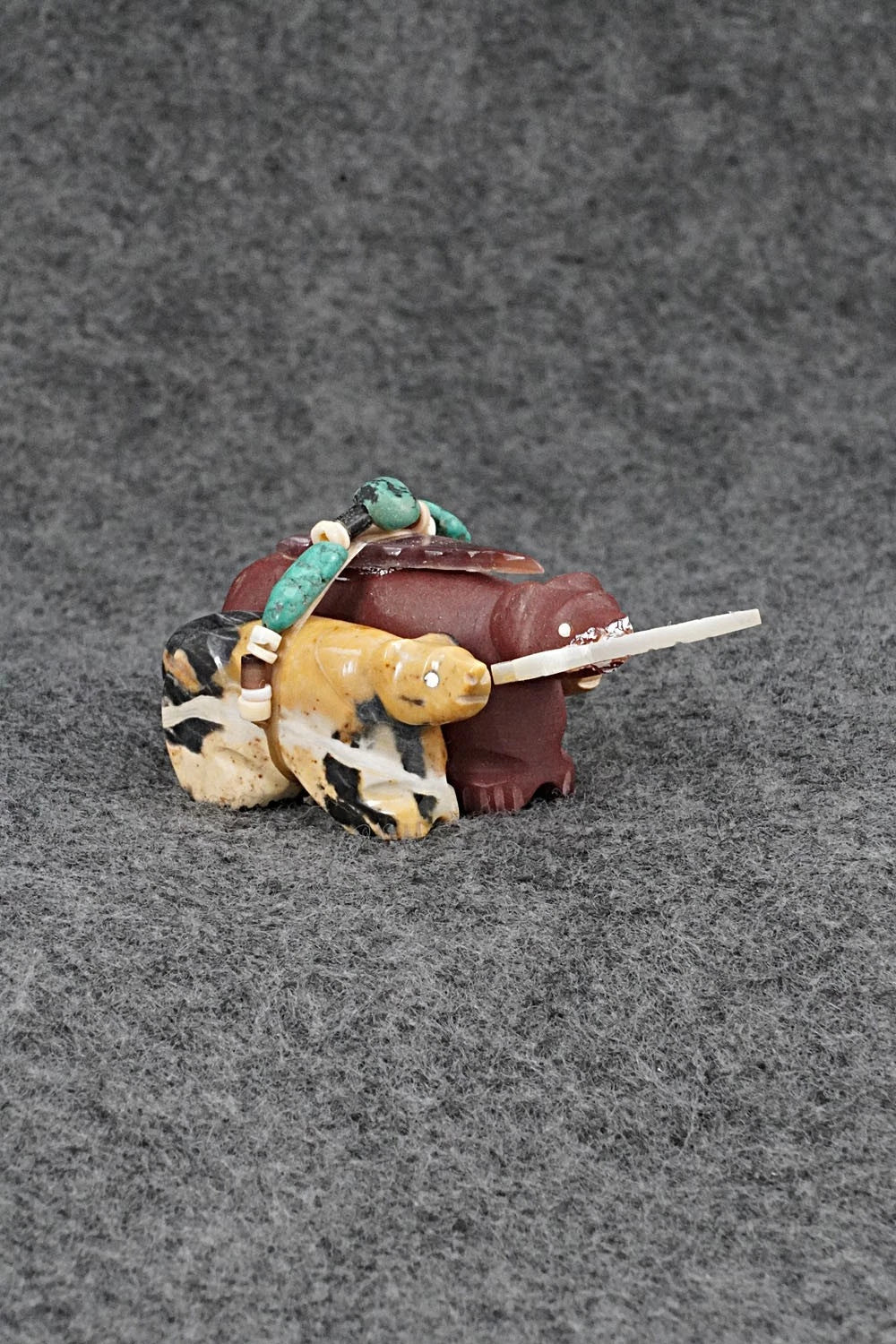 Bear Zuni Fetish Carving - Daisy Rose Leonard