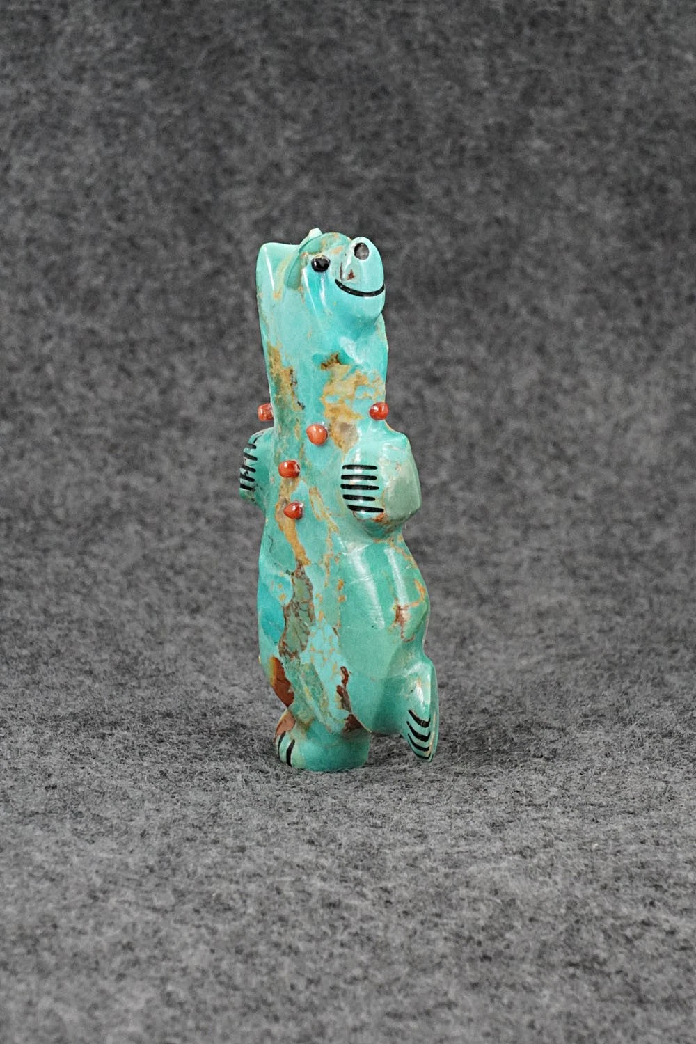 Bear Zuni Fetish Carving - Claudia Peina
