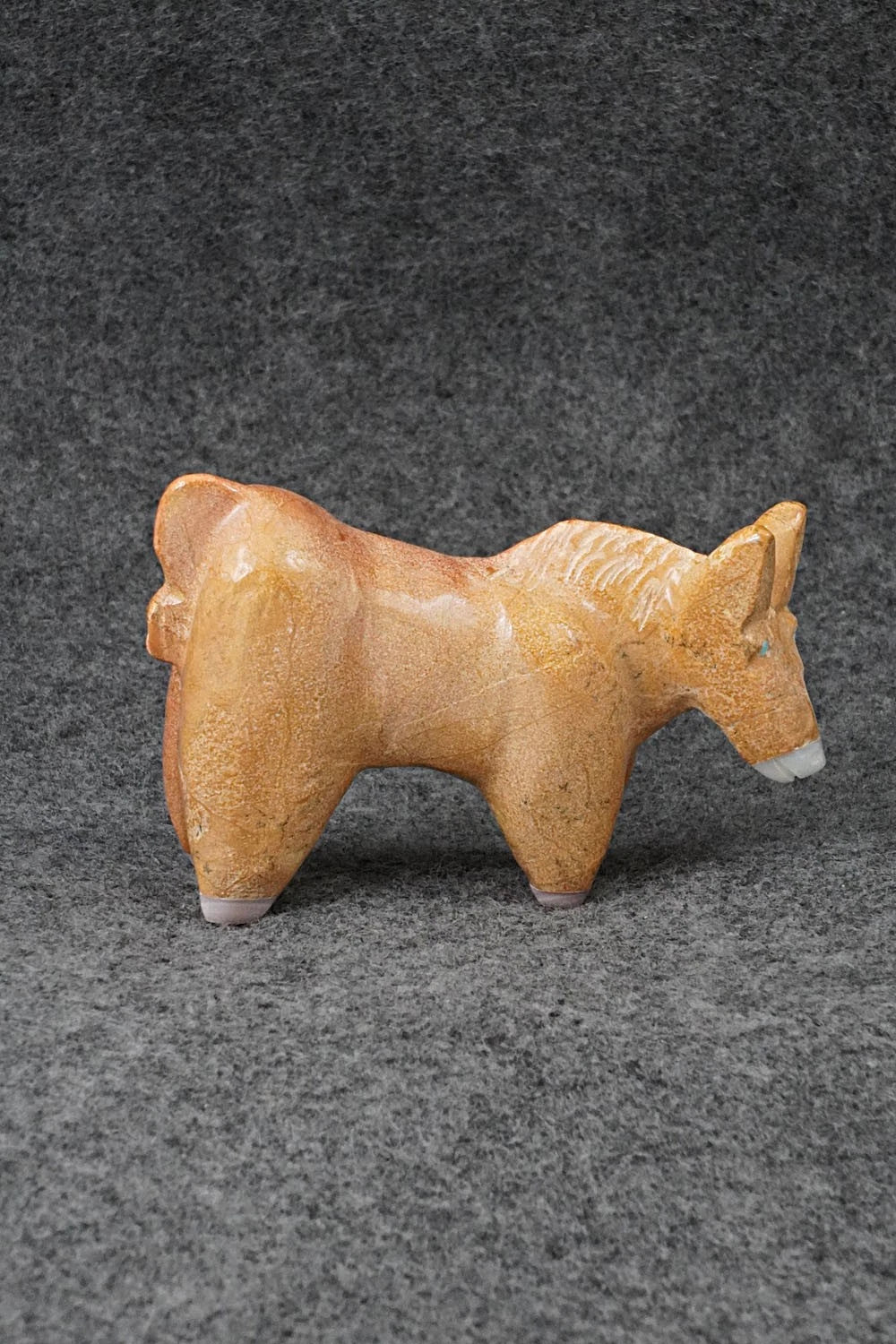 Donkey Zuni Fetish Carving - Freddie Leekya