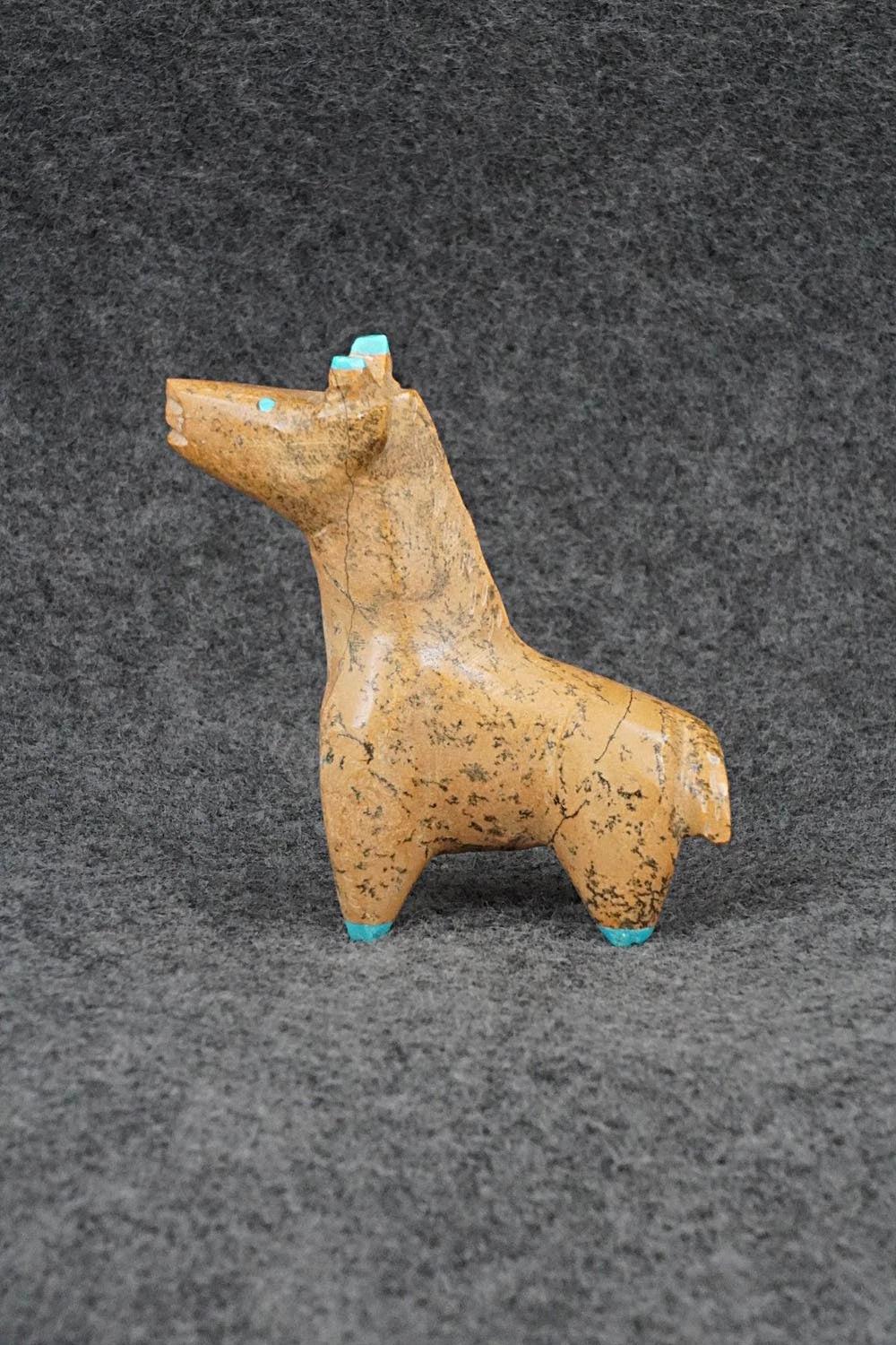 Giraffe Zuni Fetish Carving - Enrike Leekya