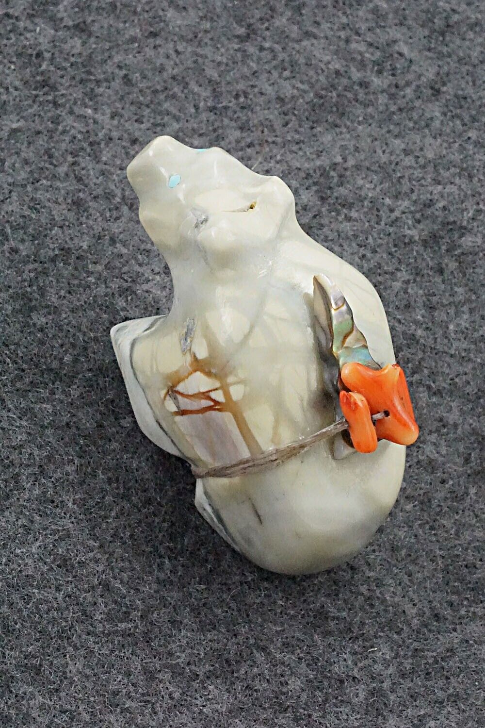 Bear Zuni Fetish Carving - Donovan Laiwakete