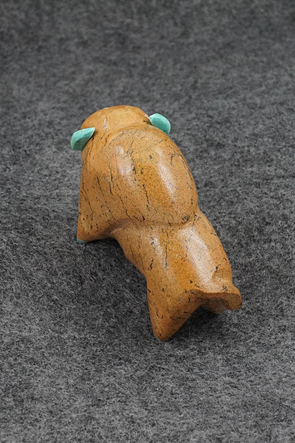 Buffalo Zuni Fetish Carving - Enrike Leekya