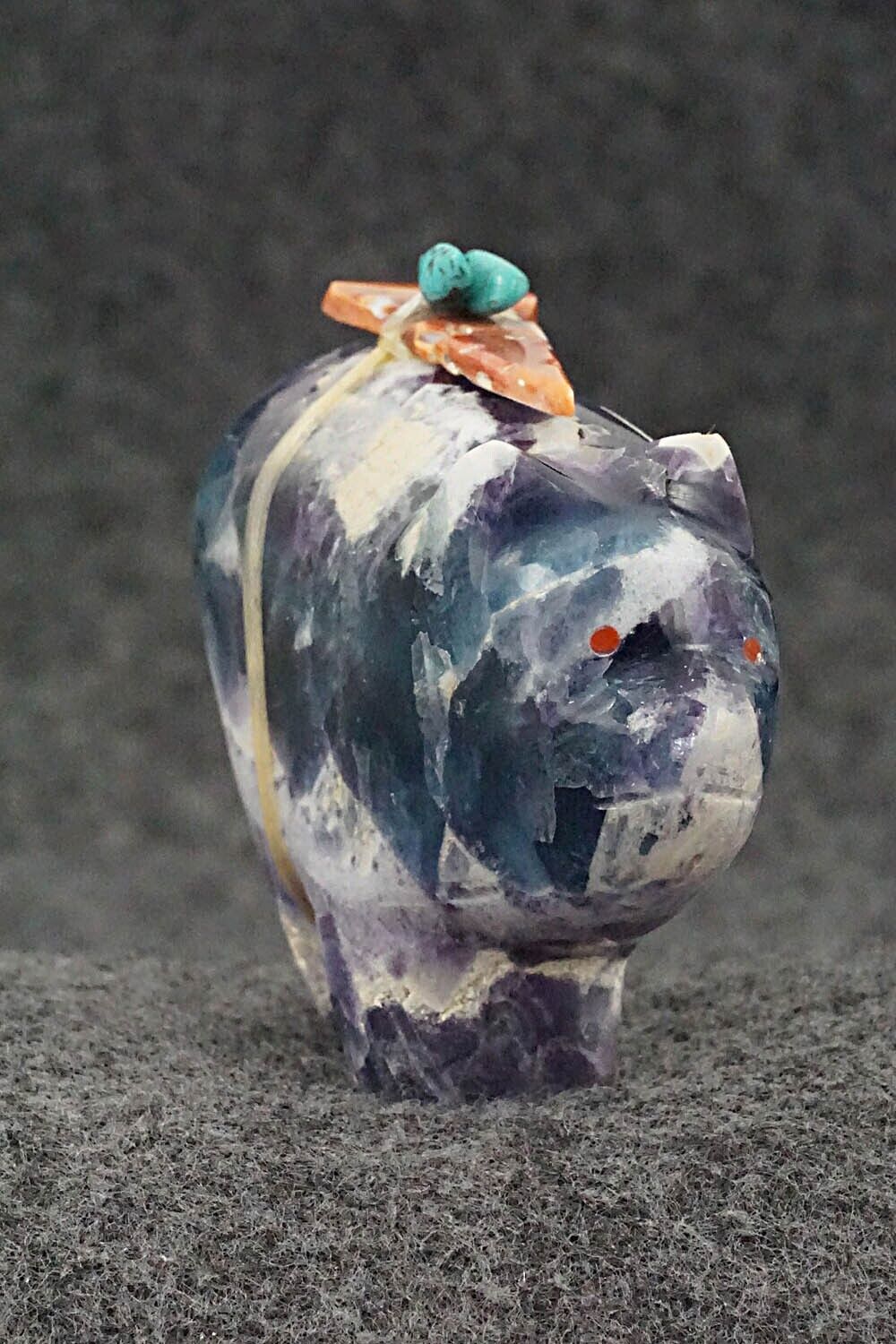 Bear Zuni Fetish Carving - Daphne Quam
