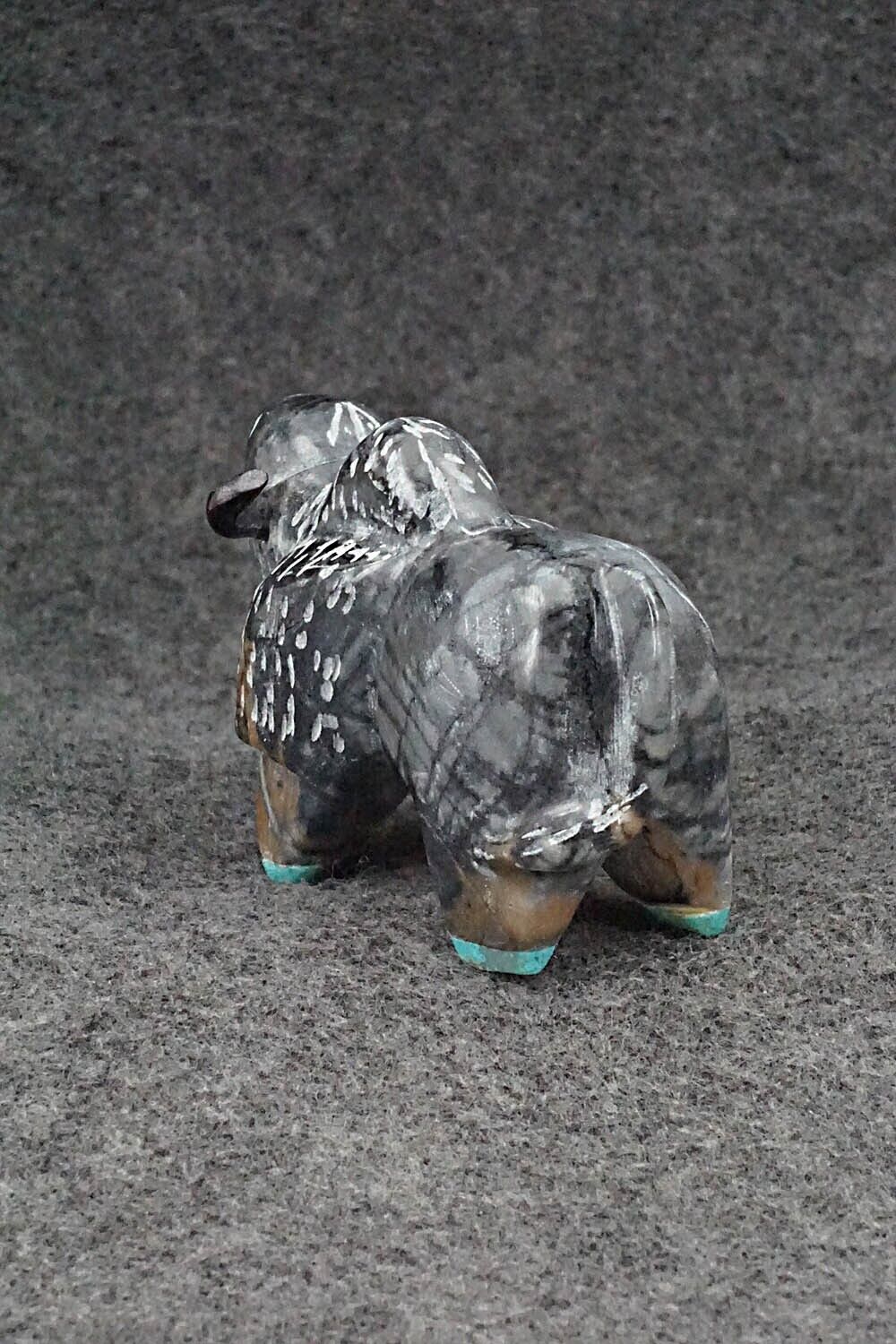 Buffalo Zuni Fetish Carving - Freddie Leekya