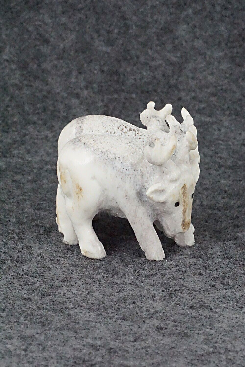 Deer Zuni Fetish Carving - Maxx Laate