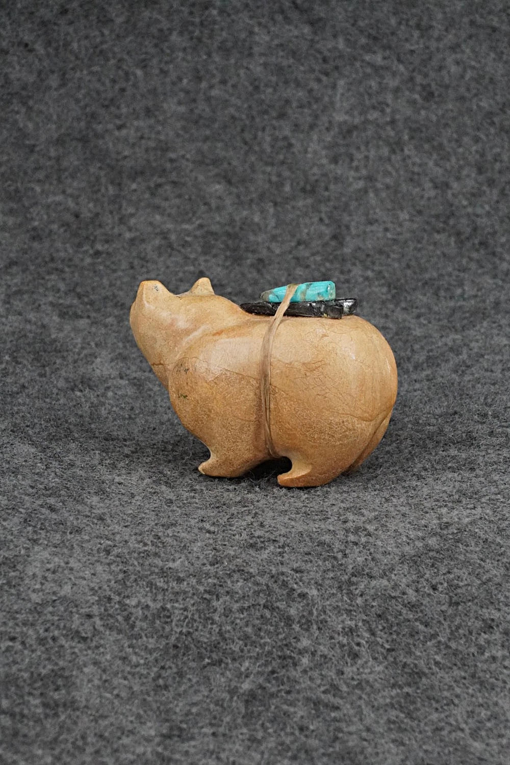 Bear Zuni Fetish Carving - Freddie Leekya
