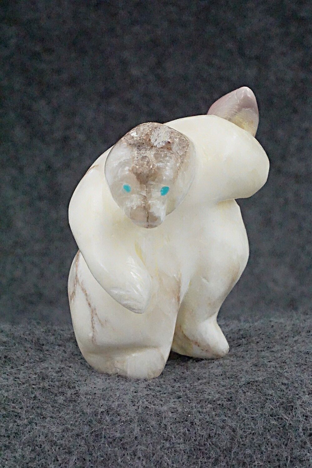 Bear Zuni Fetish Carving - Ariane Quam