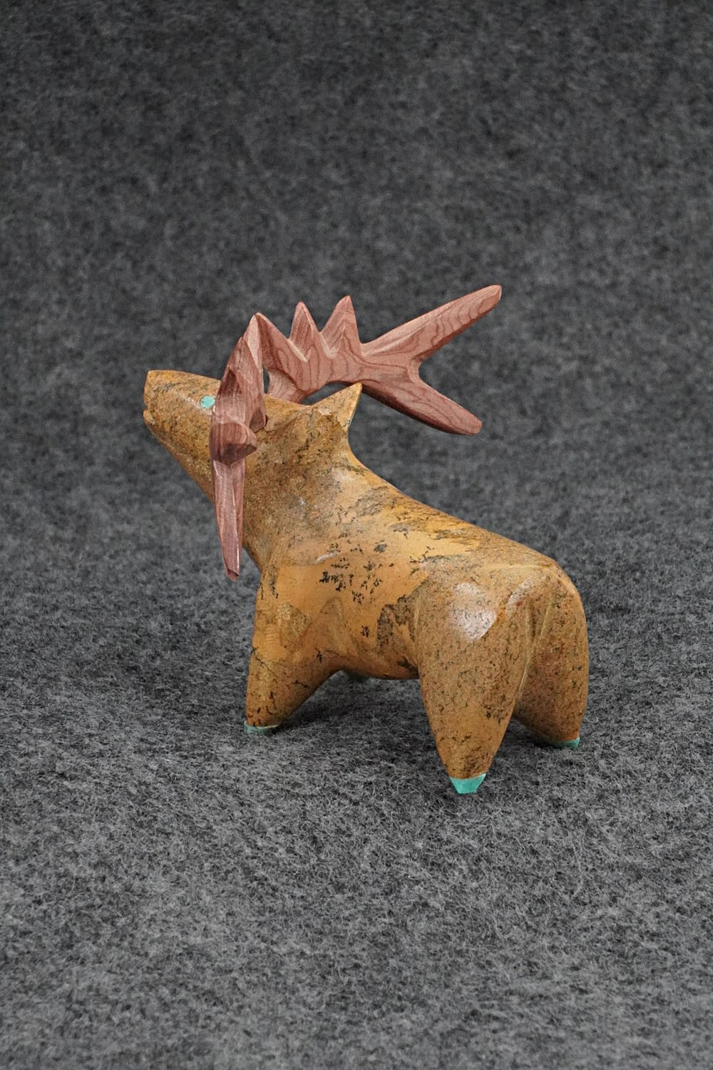 Moose Zuni Fetish Carving - Enrike Leekya
