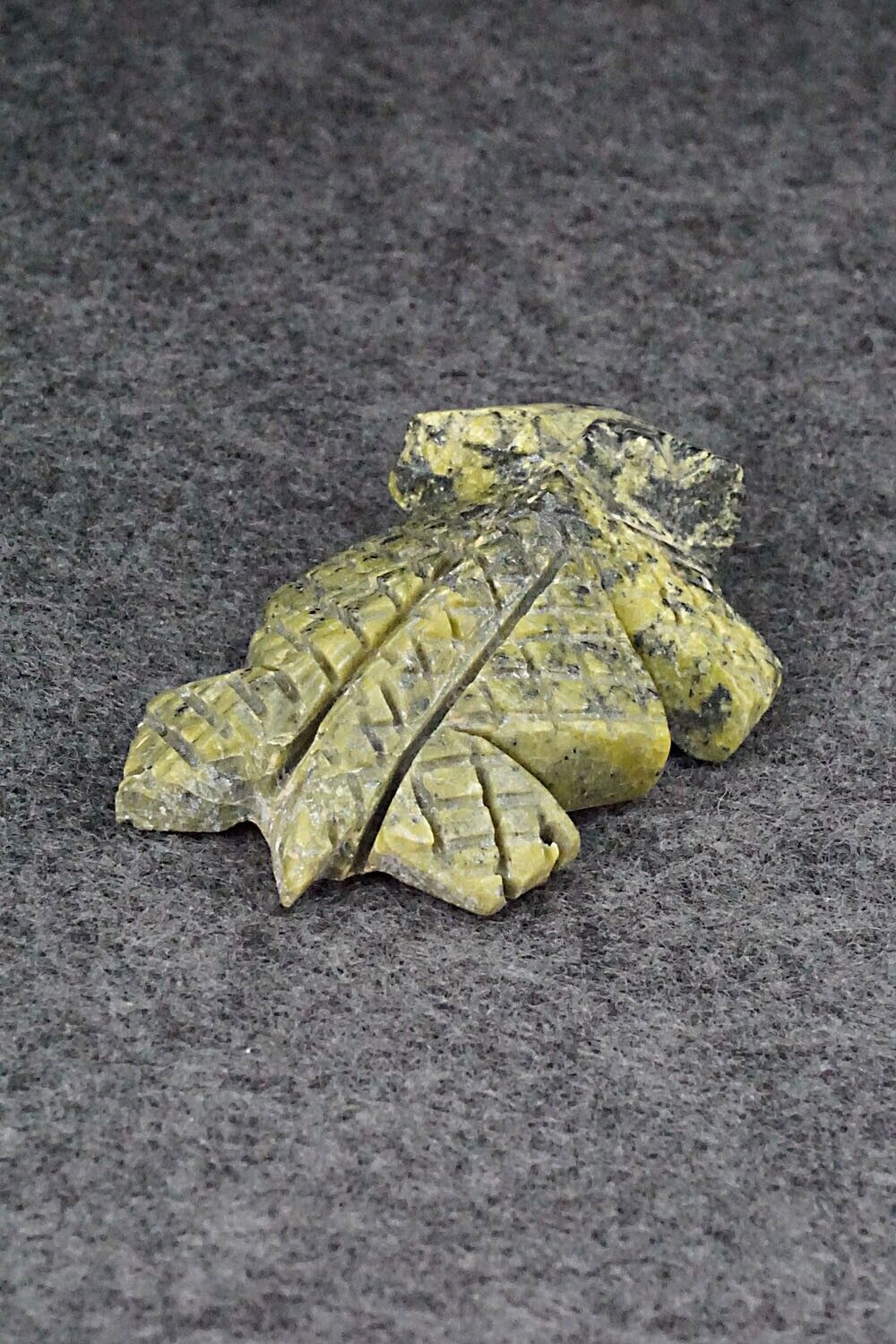 Horned Toad Zuni Fetish Carving - Carl Etsate