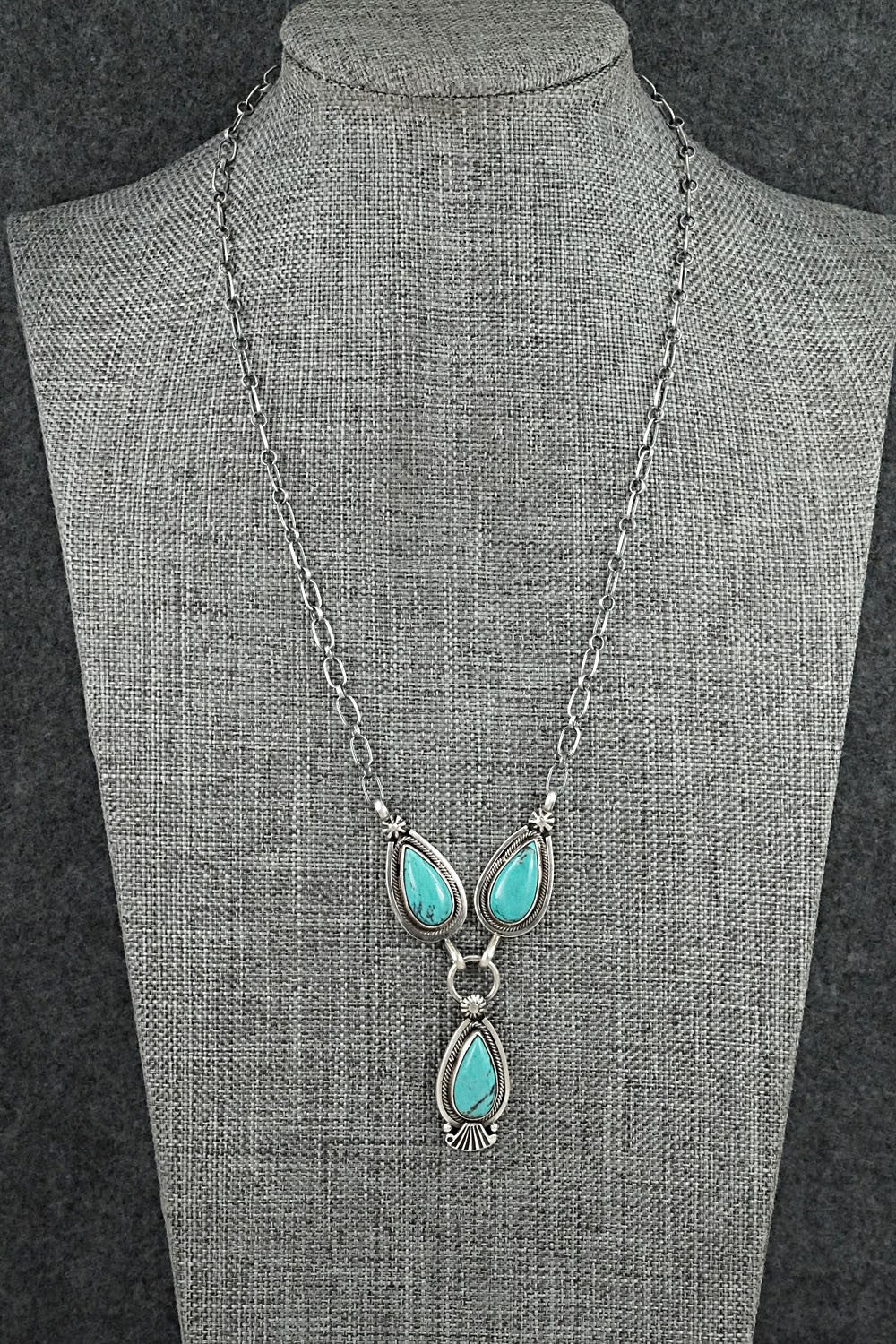 Turquoise & Sterling Silver Necklace - Verley Betone