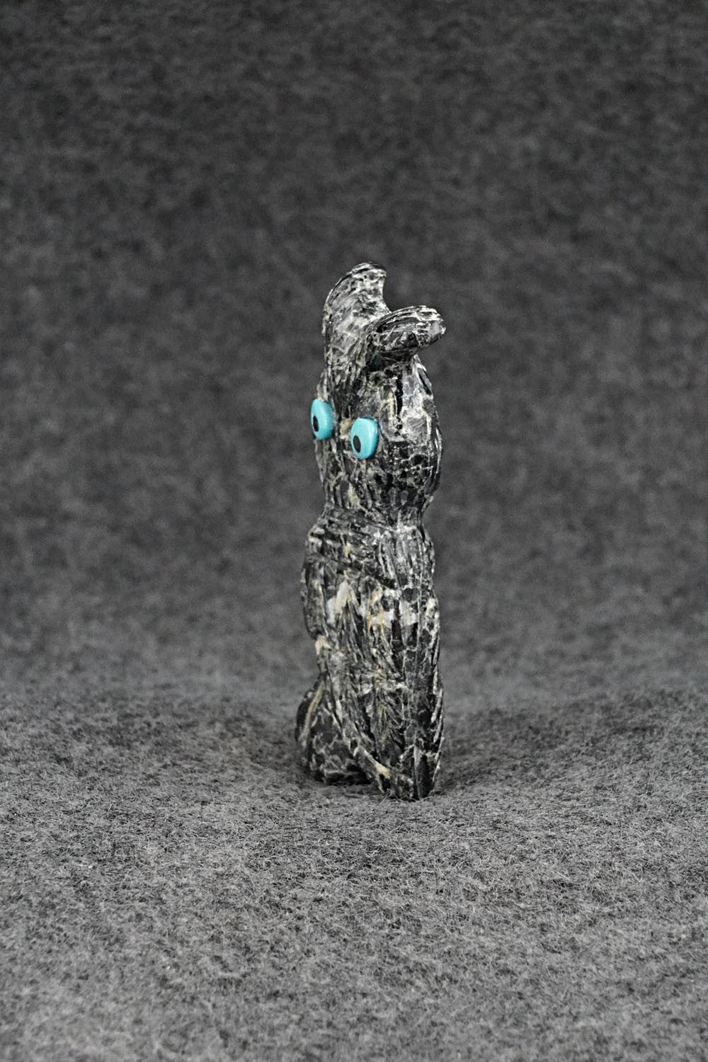 Owl Zuni Fetish Carving - Dannette Laate