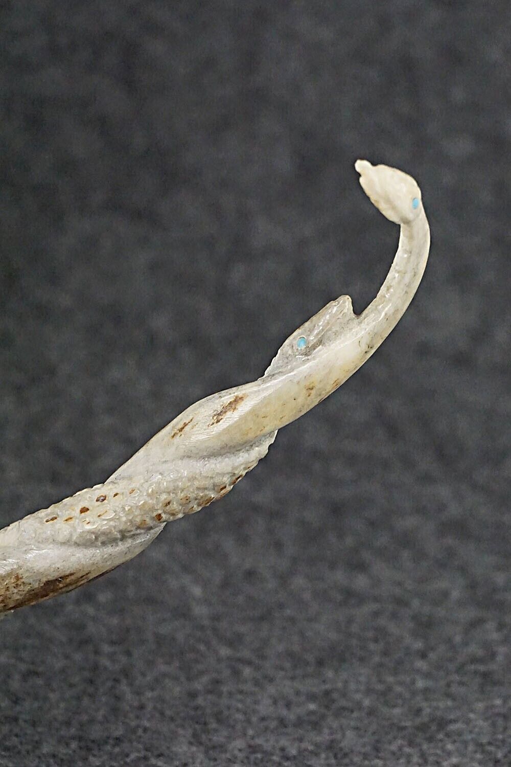 Rattlesnakes Zuni Fetish Carving - Maxx Laate