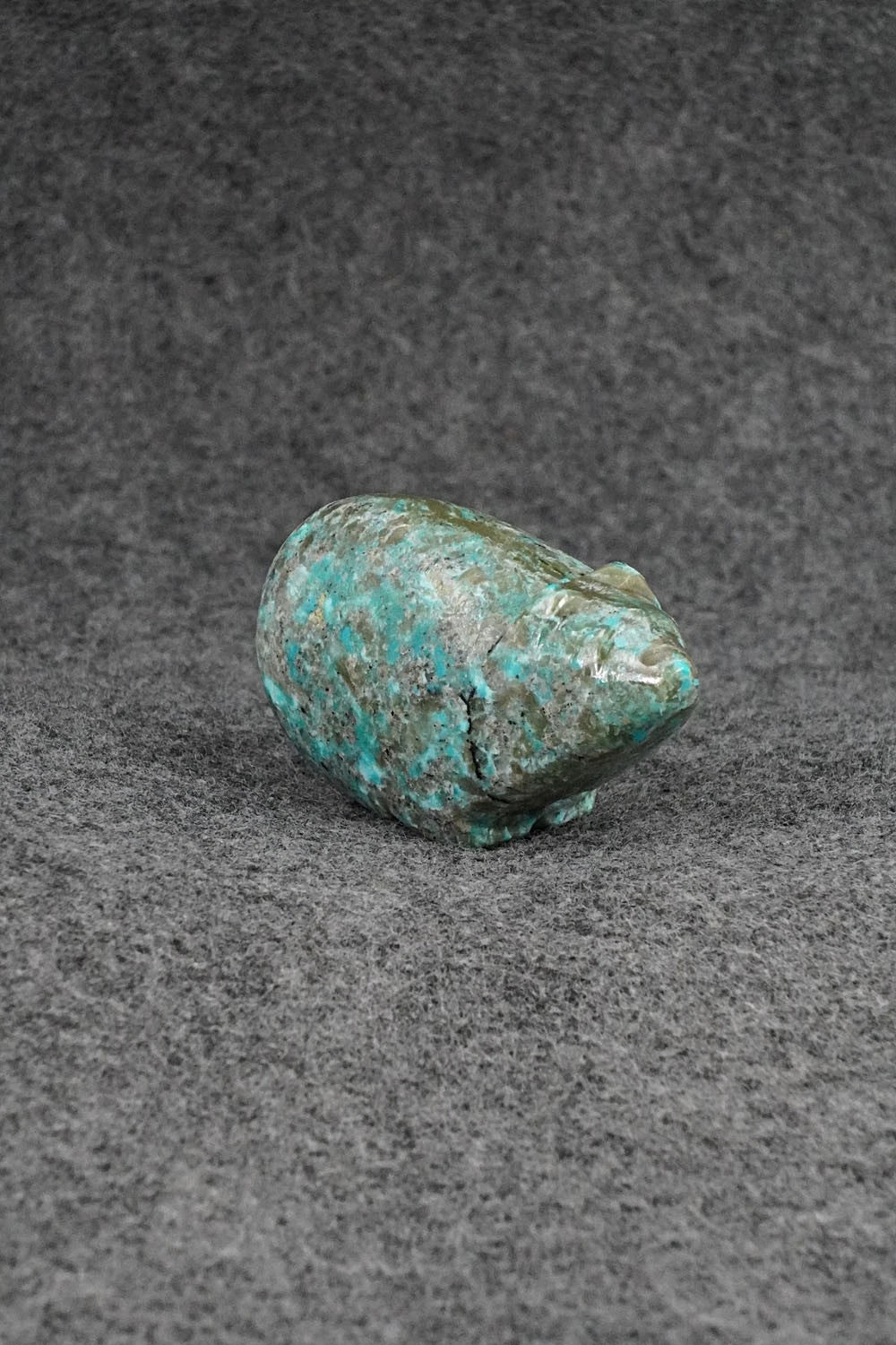 Bear Zuni Fetish Carving - Abby Panteah Quam