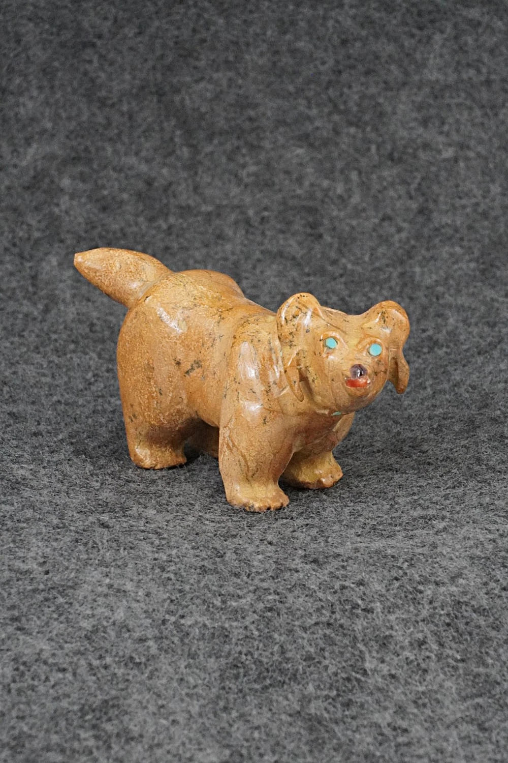 Dog Zuni Fetish Carving - Freddie Leekya