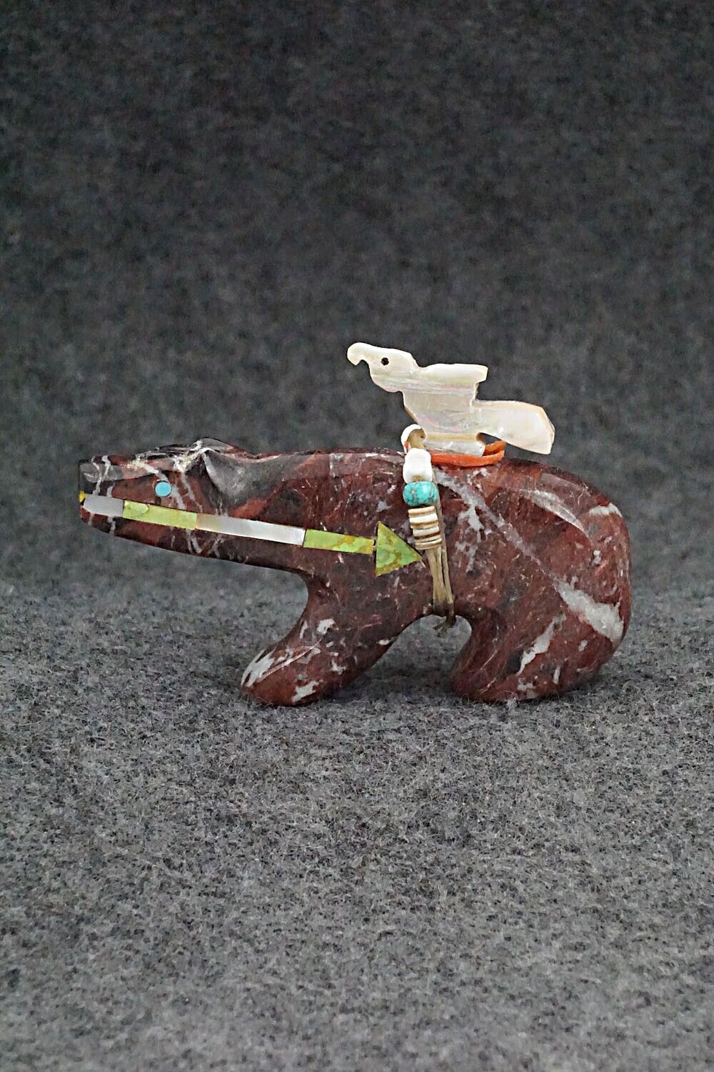 Bear w/Bird Zuni Fetish Carving - Fernando Laiwakete