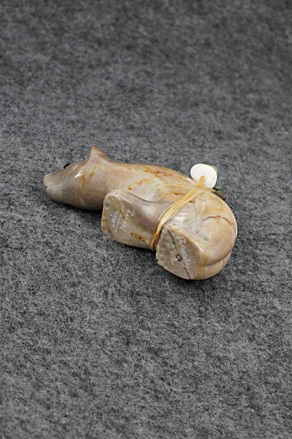 Bear Zuni Fetish Carving - Randy Lucio