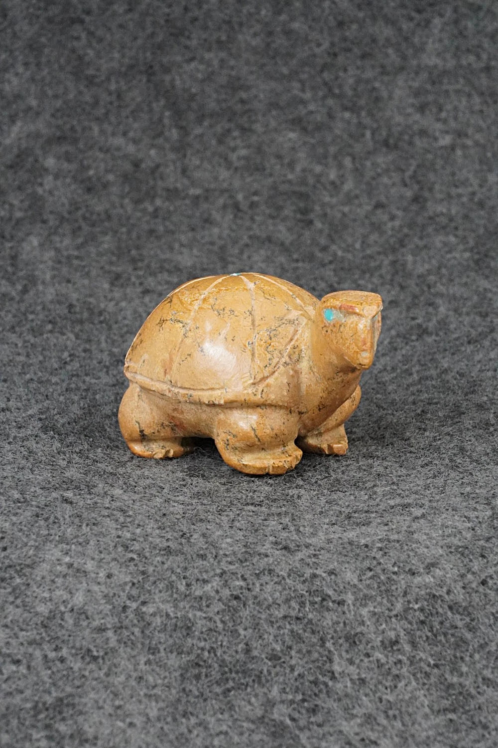 Turtle Zuni Fetish Carving - Freddie Leekya