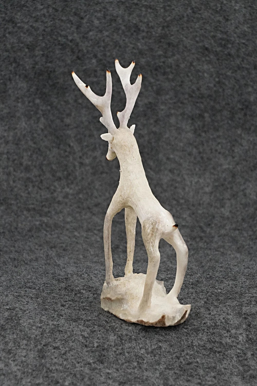 Deer Zuni Fetish Carving - Ruben Najara