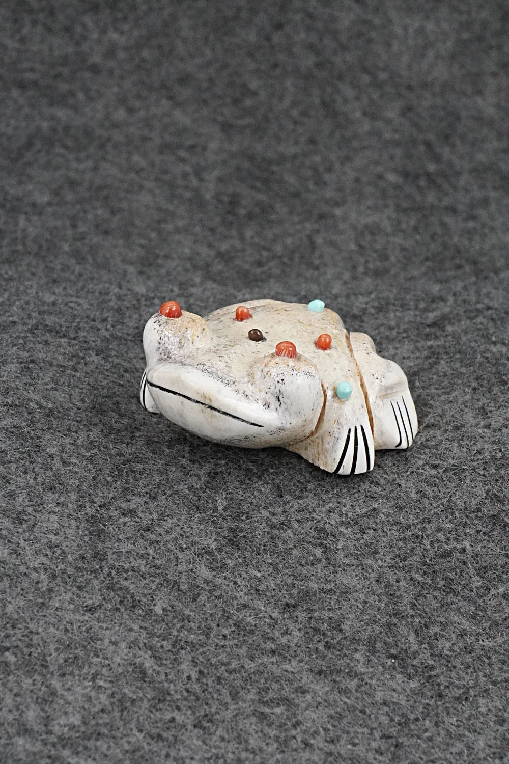 Frog Zuni Fetish Carving - Claudia Peina