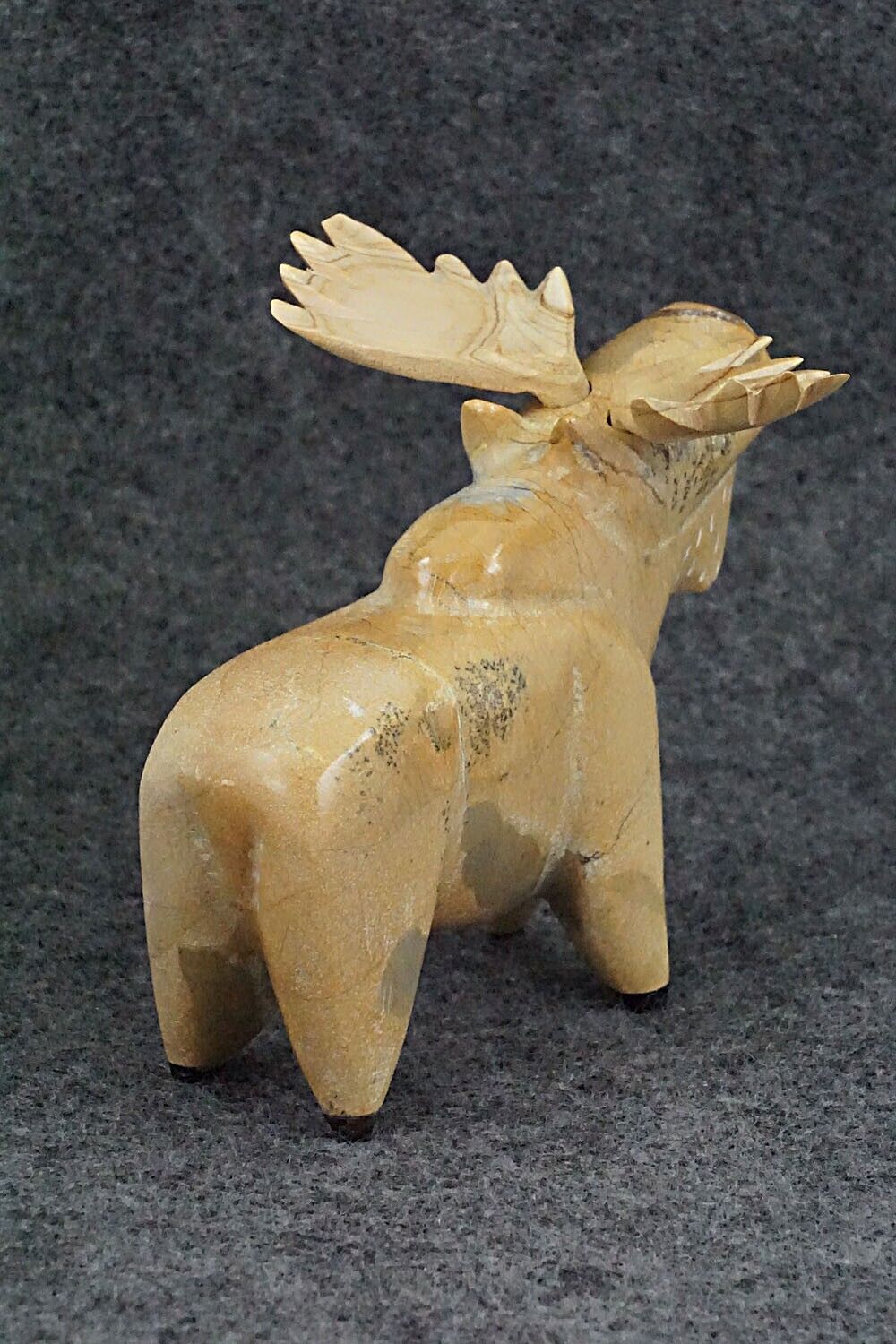 Moose Zuni Fetish Carving - Enrike Leekya