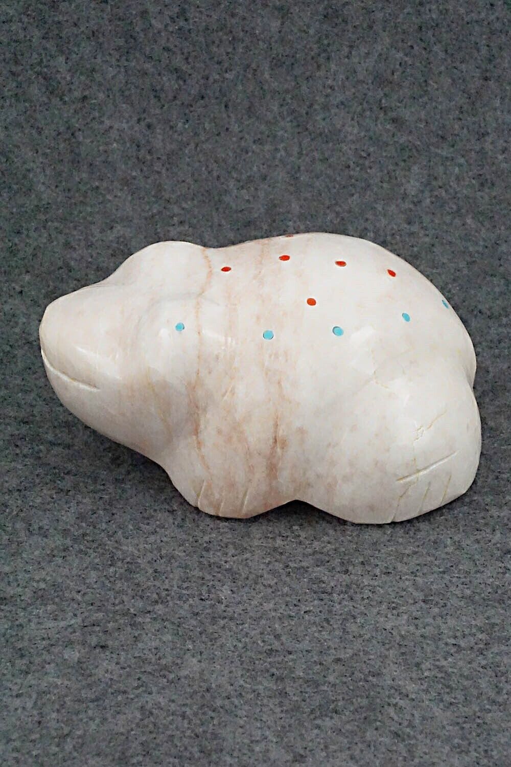 Frog Zuni Fetish Carving - Daphne Quam