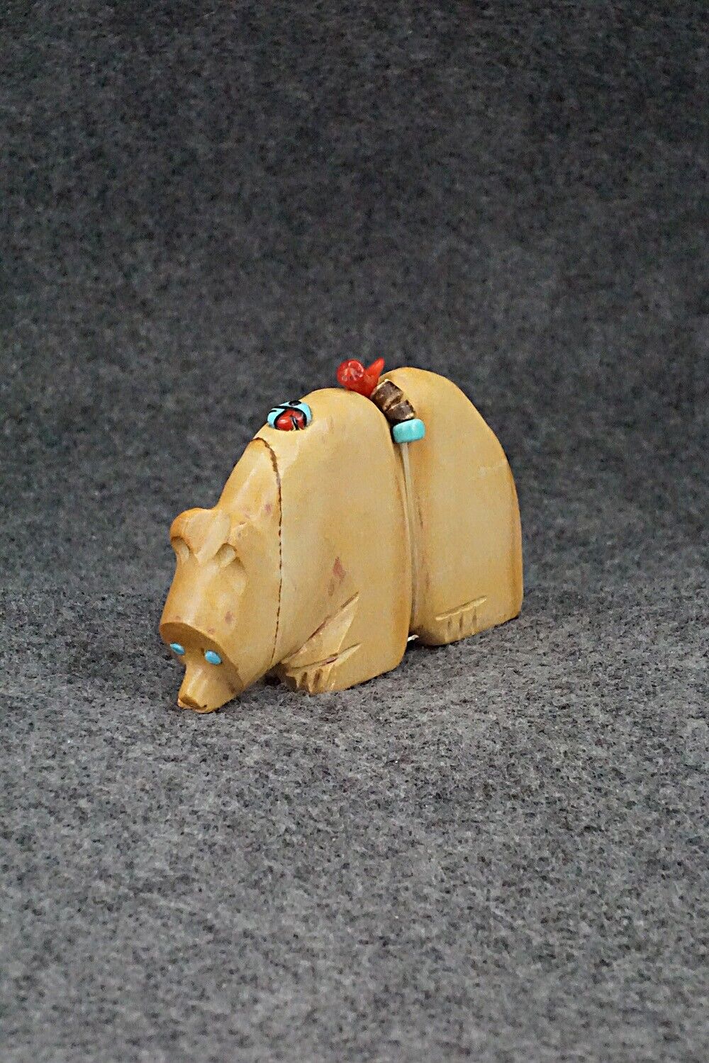 Bear Zuni Fetish Carving - Danette Laate