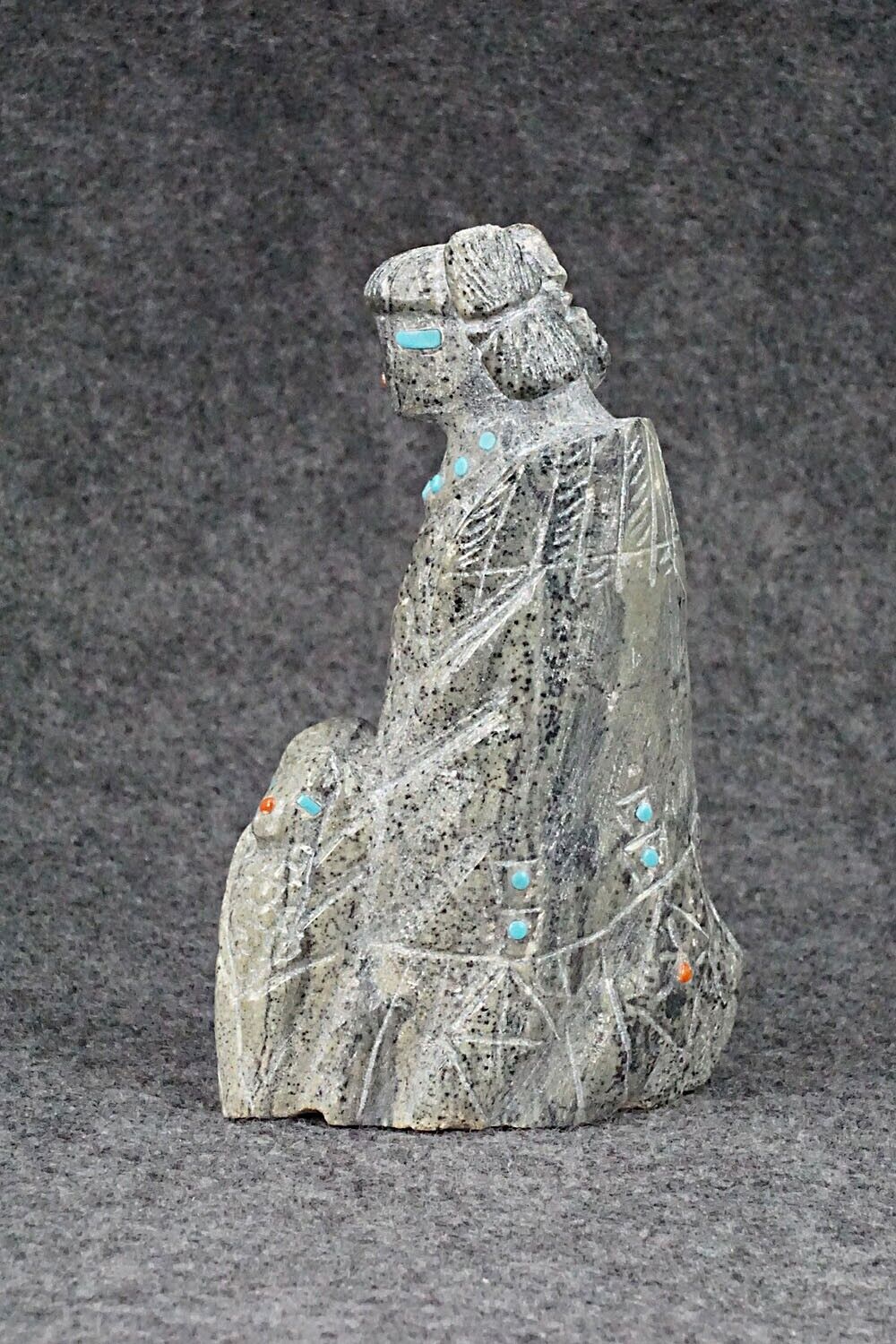 Corn Maiden Zuni Fetish Carving - Derrick Kaamasee