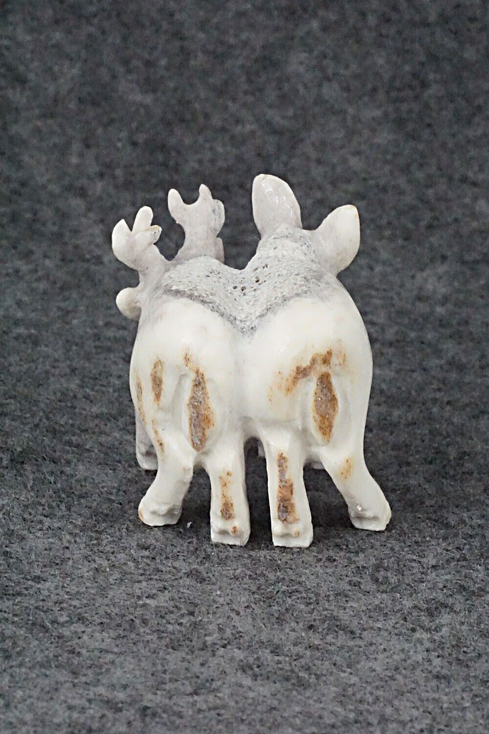Deer Zuni Fetish Carving - Maxx Laate