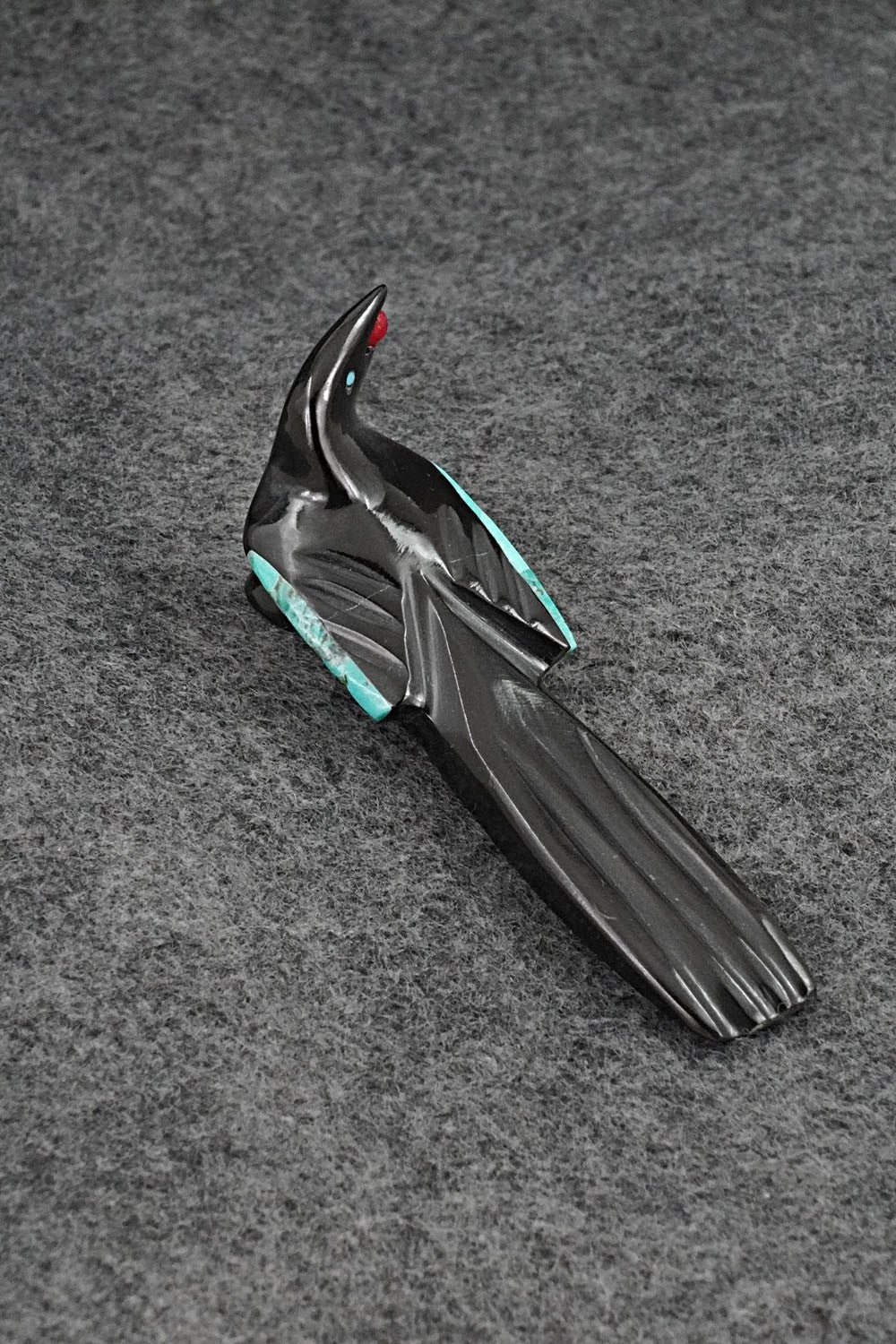 Crow Zuni Fetish Carving - Calvert Bowanie