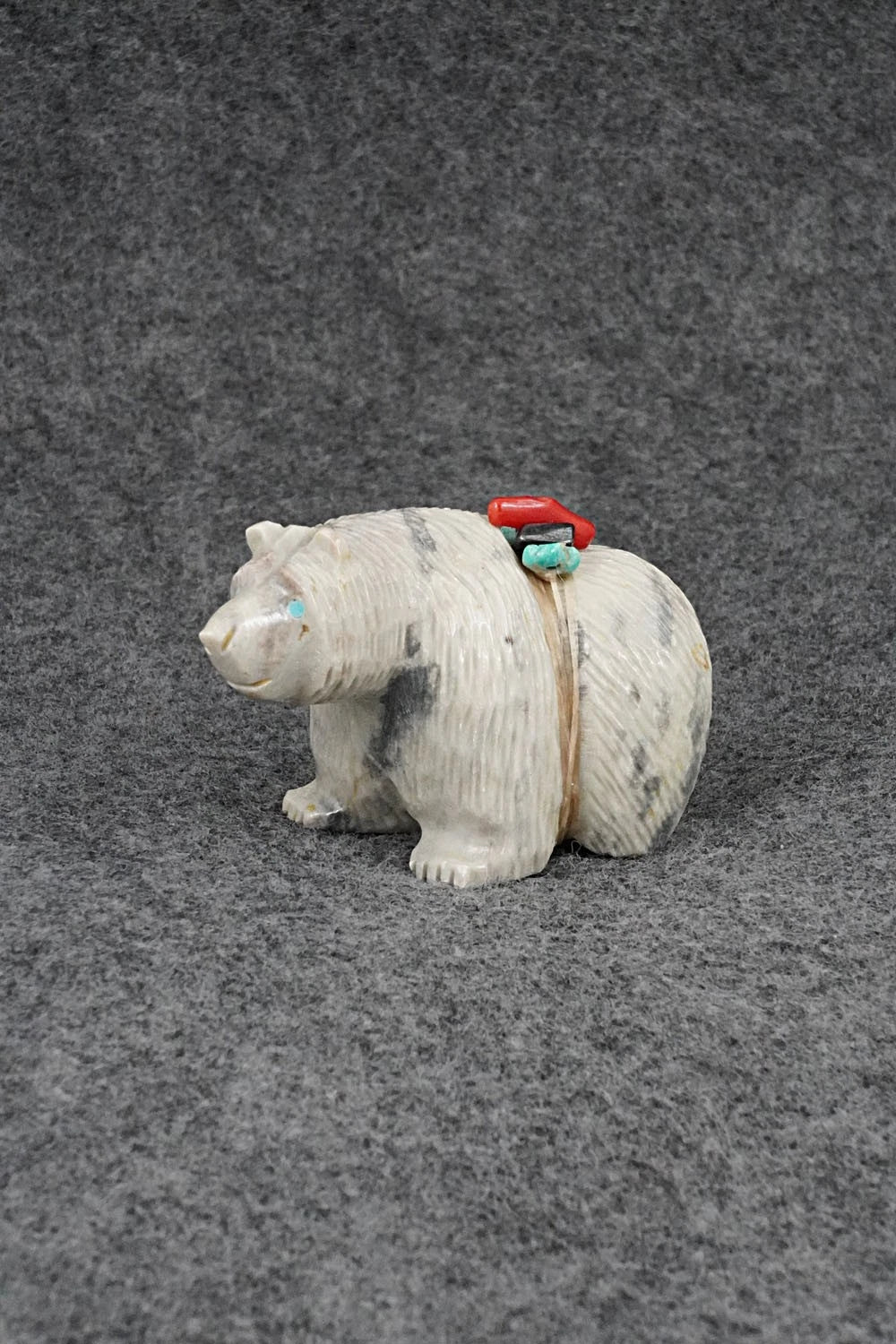 Bear Zuni Fetish Carving - Farlan & Paulette Quam