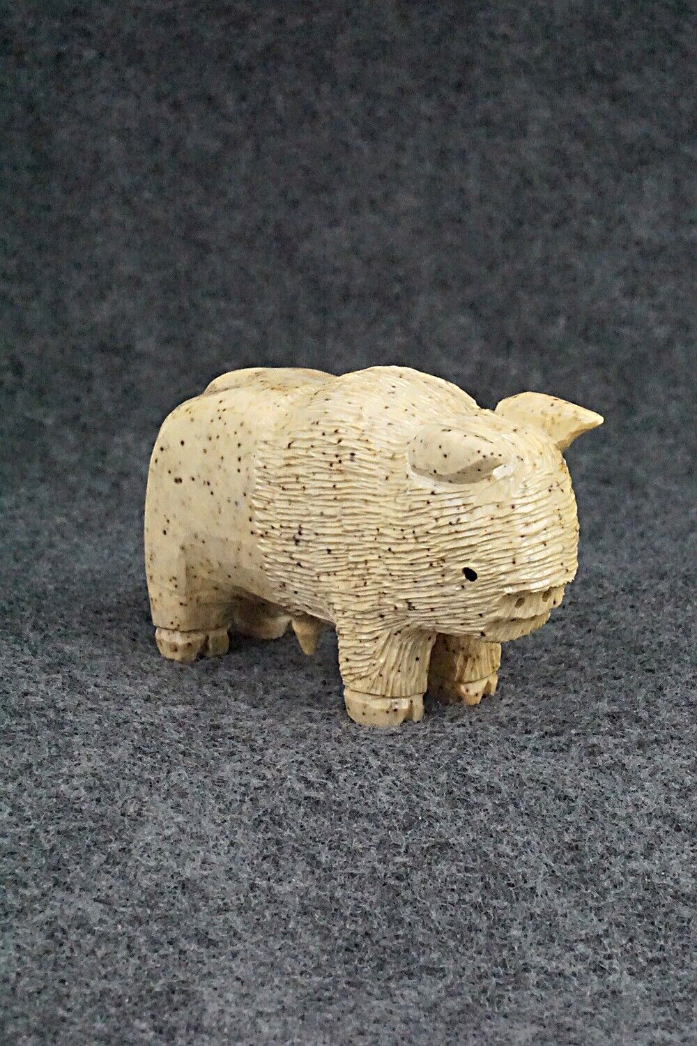 Buffalo Zuni Fetish Carving - Jesus Espino