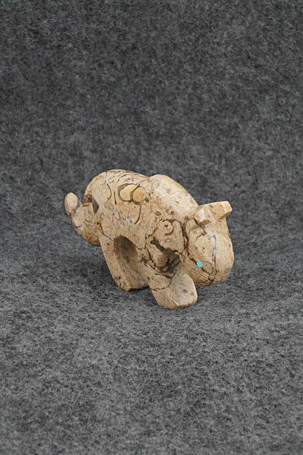 Mountain Lion Zuni Fetish Carving - Kenric Laiwakete