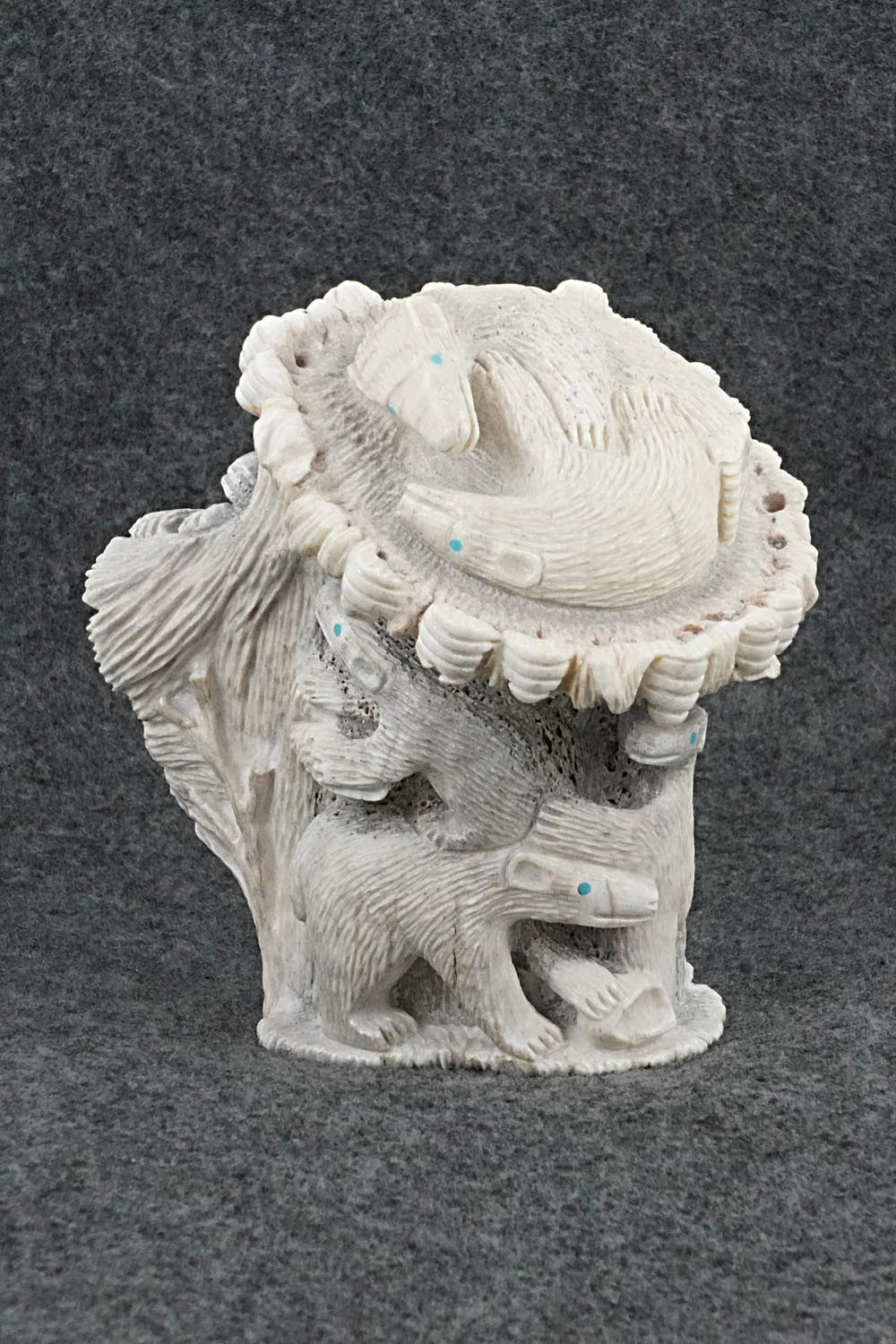 Bears Zuni Fetish Carving - Destry Siutza