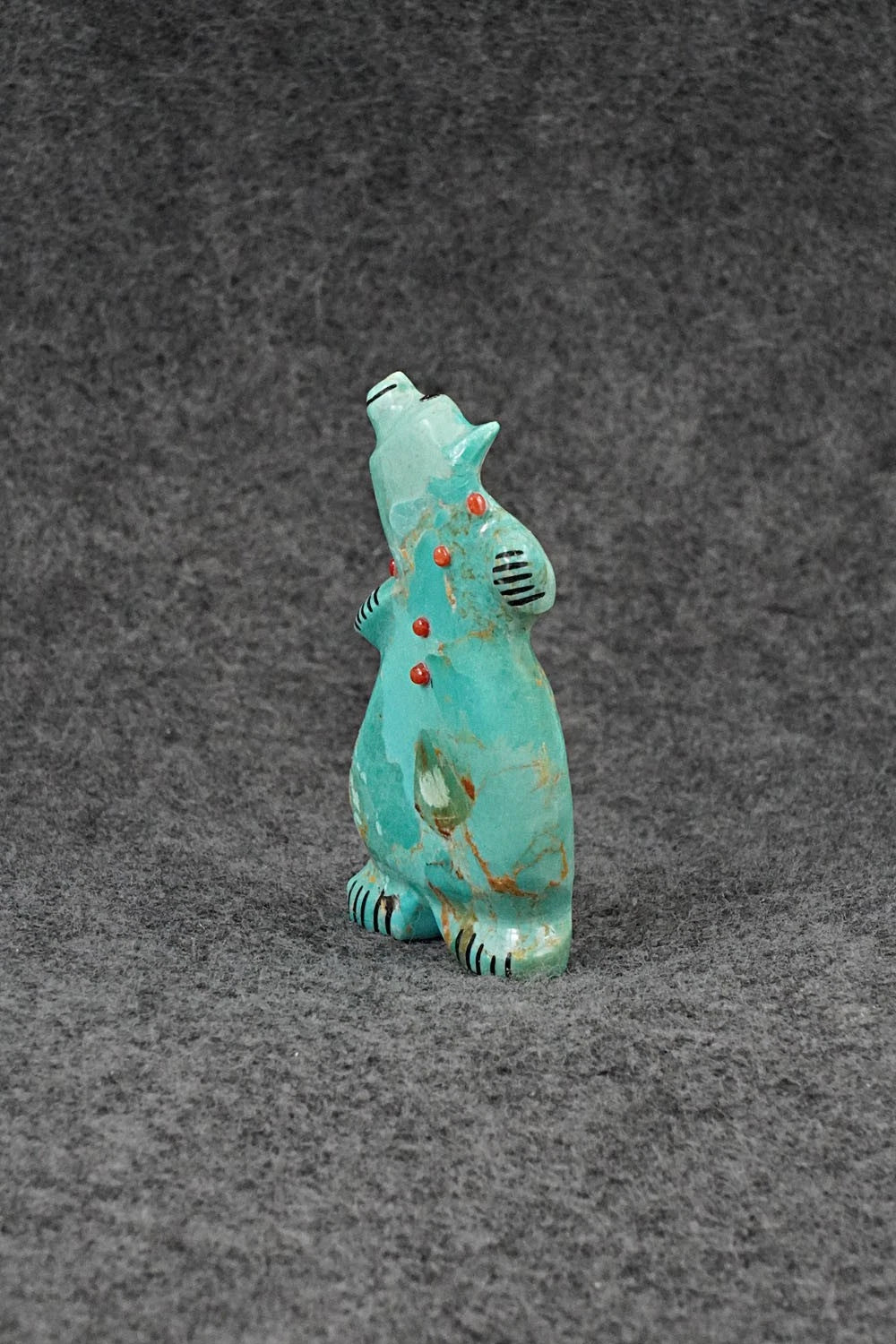 Bear Zuni Fetish Carving - Claudia Peina
