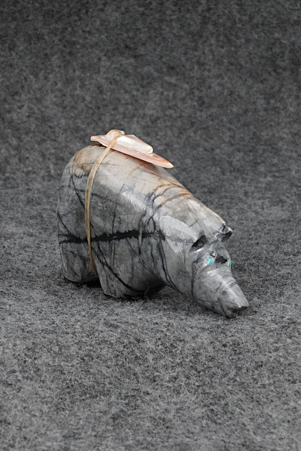 Bear Zuni Fetish Carving - Delvin Leekya