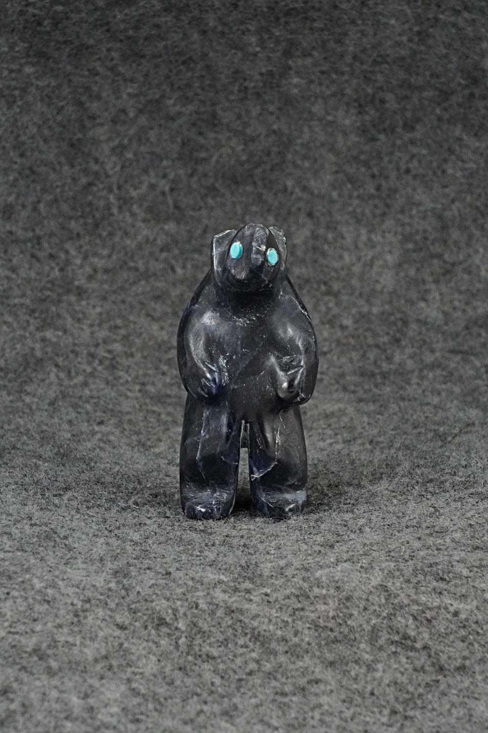 Bear Zuni Fetish Carving - Ronnie Lunasee
