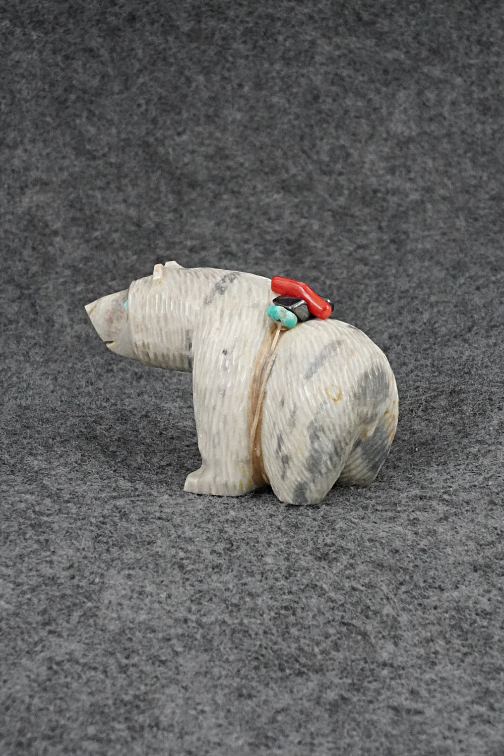 Bear Zuni Fetish Carving - Farlan & Paulette Quam