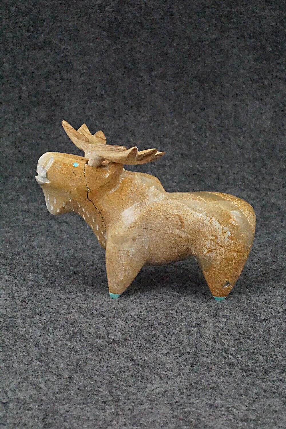 Moose Zuni Fetish Carving - Enrike Leekya