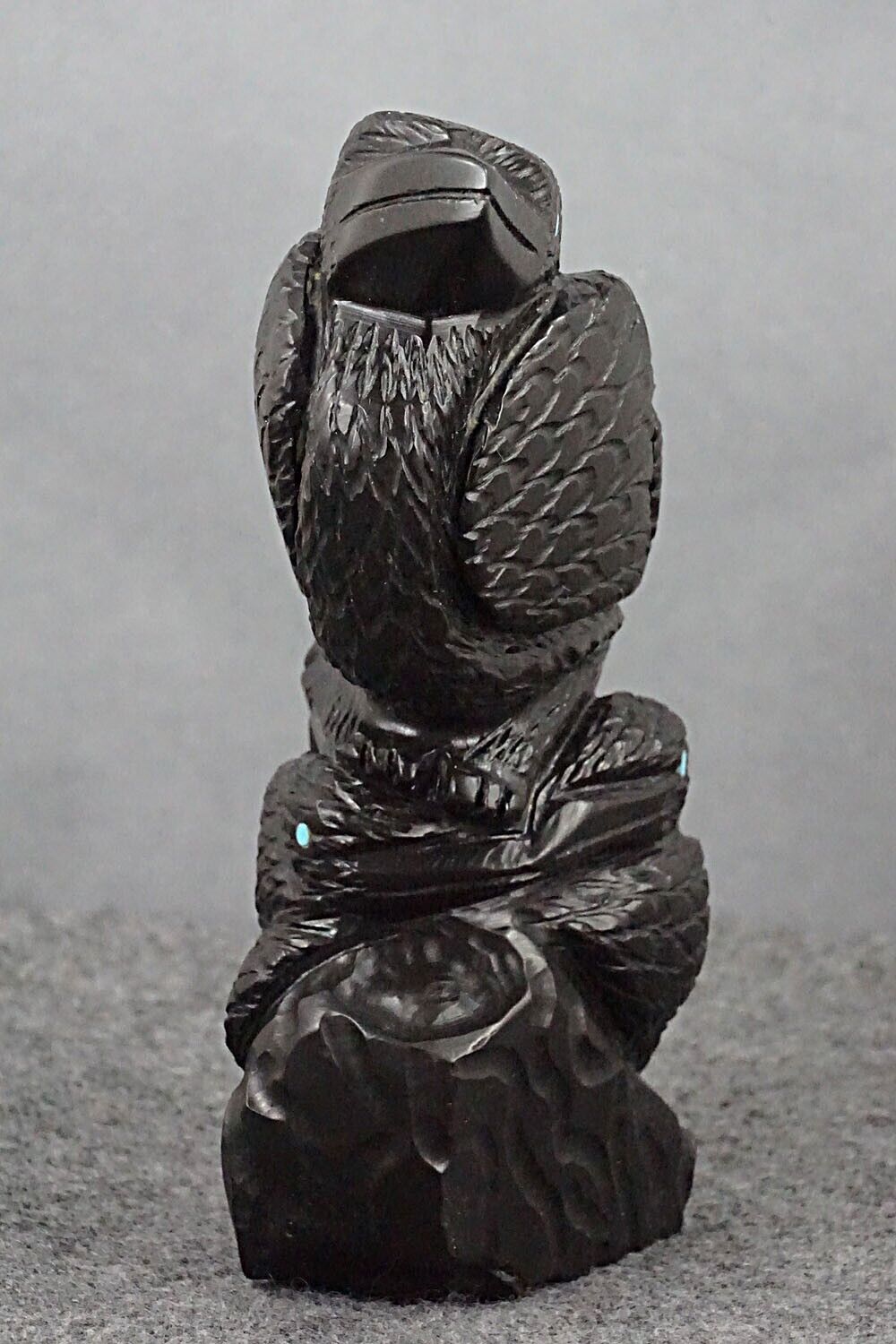 Crows Zuni Fetish Carving - Tony Mackel