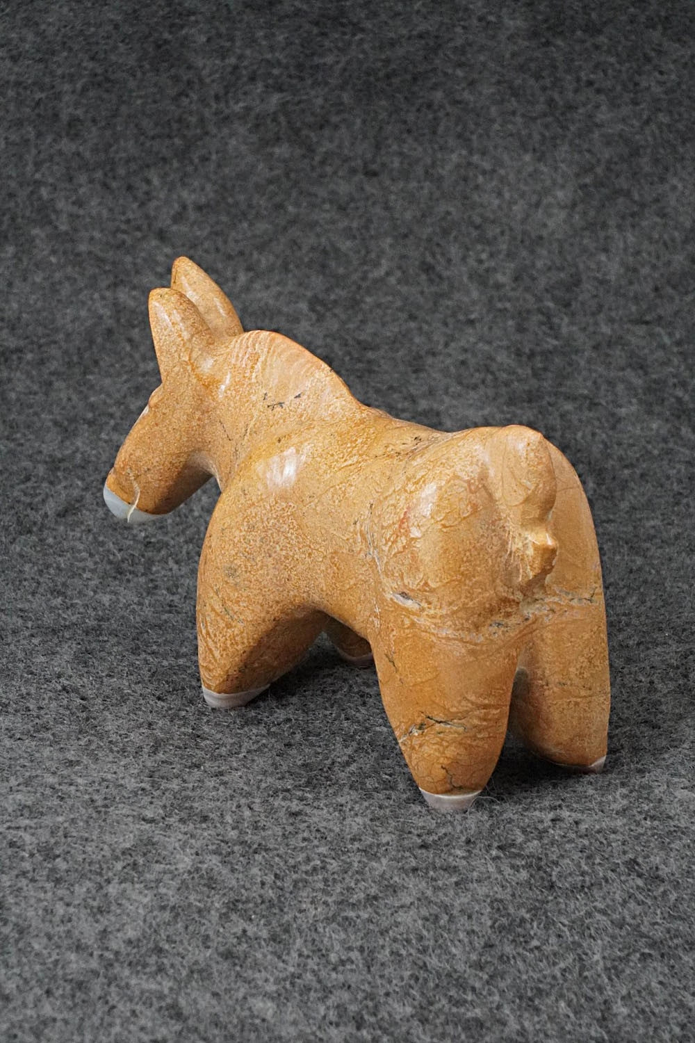 Donkey Zuni Fetish Carving - Freddie Leekya