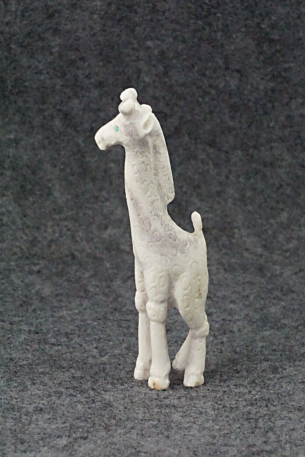 Giraffe Zuni Fetish Carving - Maxx Laate